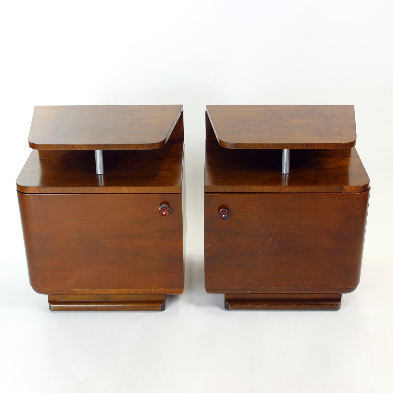 Set Of 2 Bauhaus Bedside Tables, Czechoslovakia 1950s In Good Condition For Sale In Zohor, SK