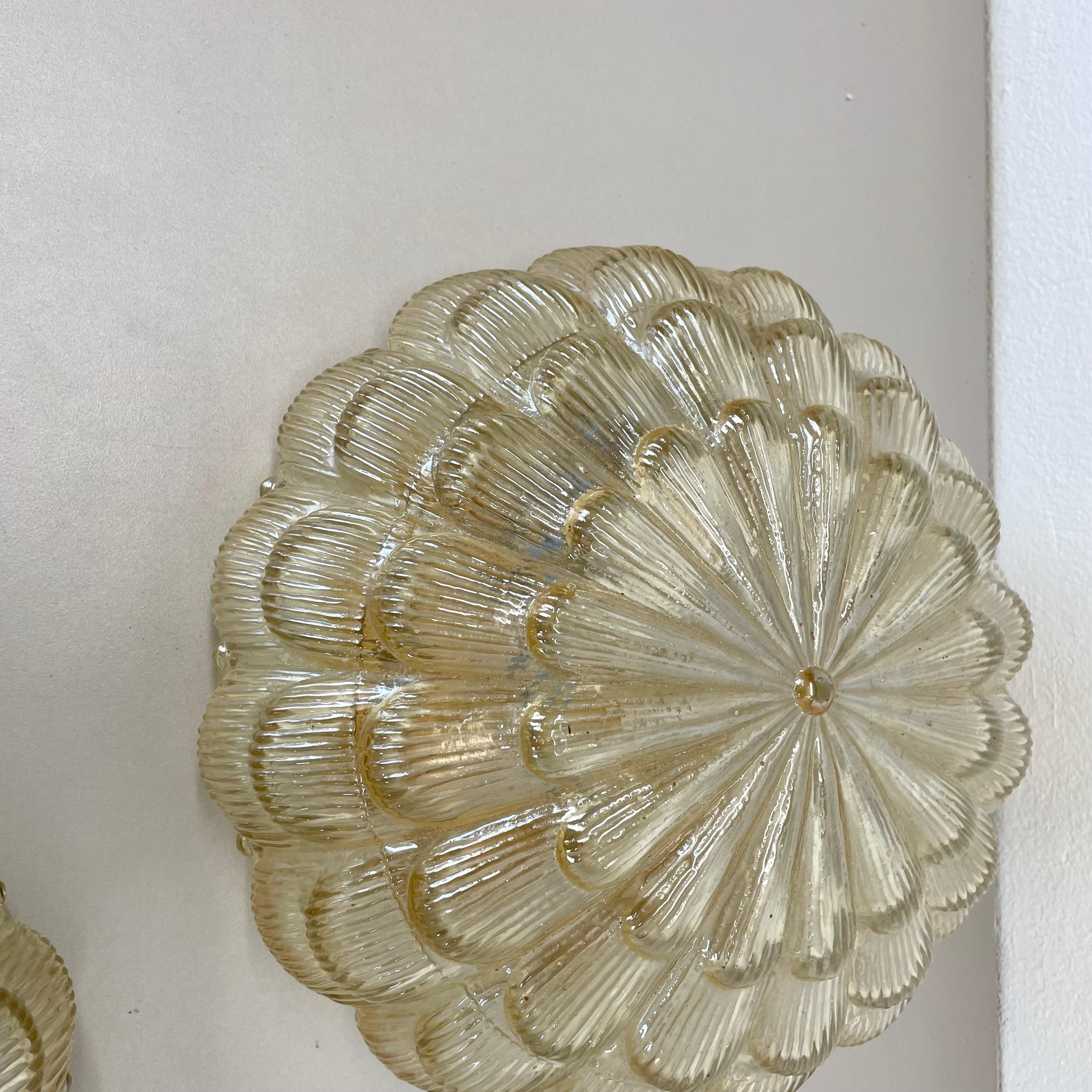 lote de 2 preciosos Plafones de Pared de cristal ámbar texturizado de 31 cm, Alemania, años 70 en venta 1