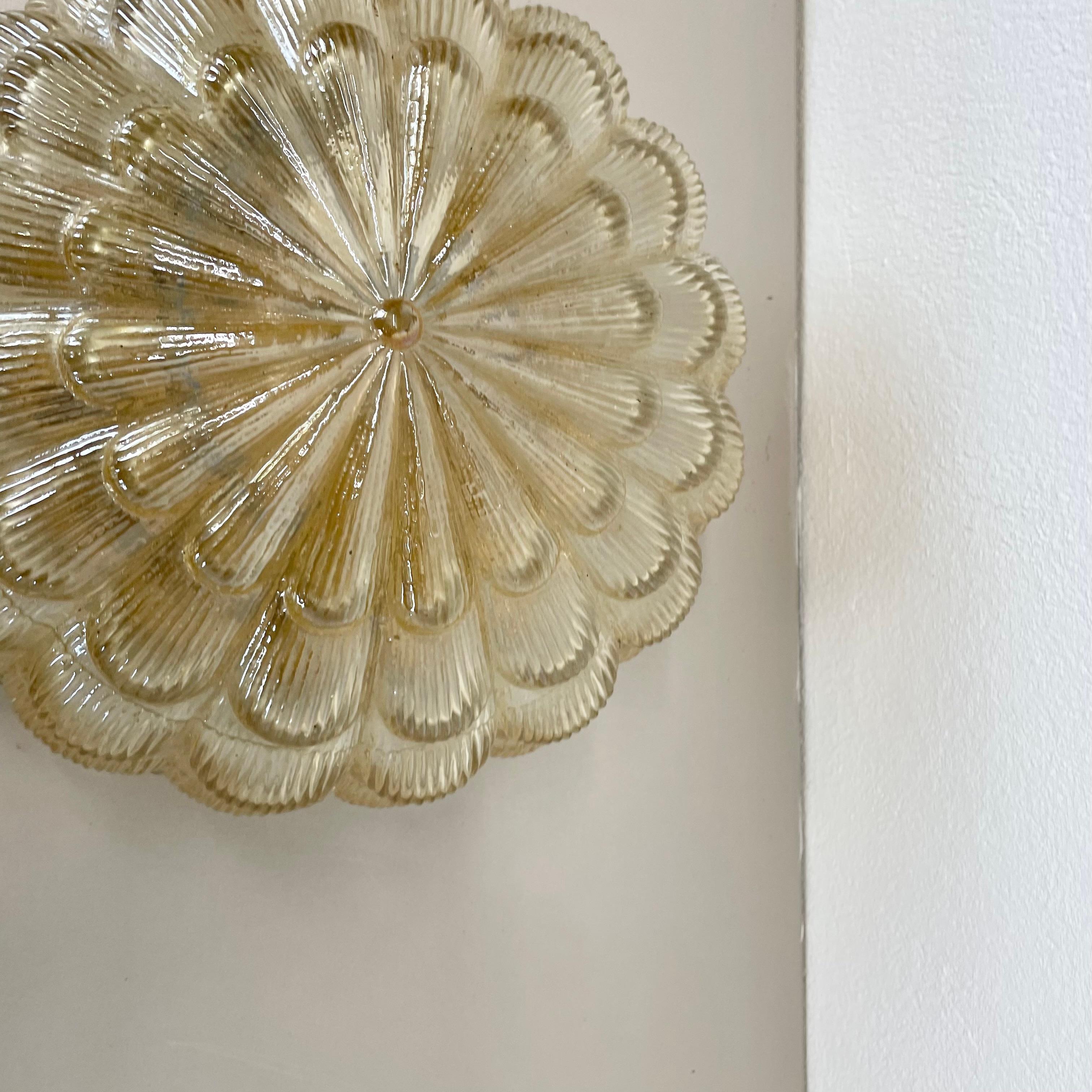 lote de 2 preciosos Plafones de Pared de cristal ámbar texturizado de 31 cm, Alemania, años 70 en venta 2