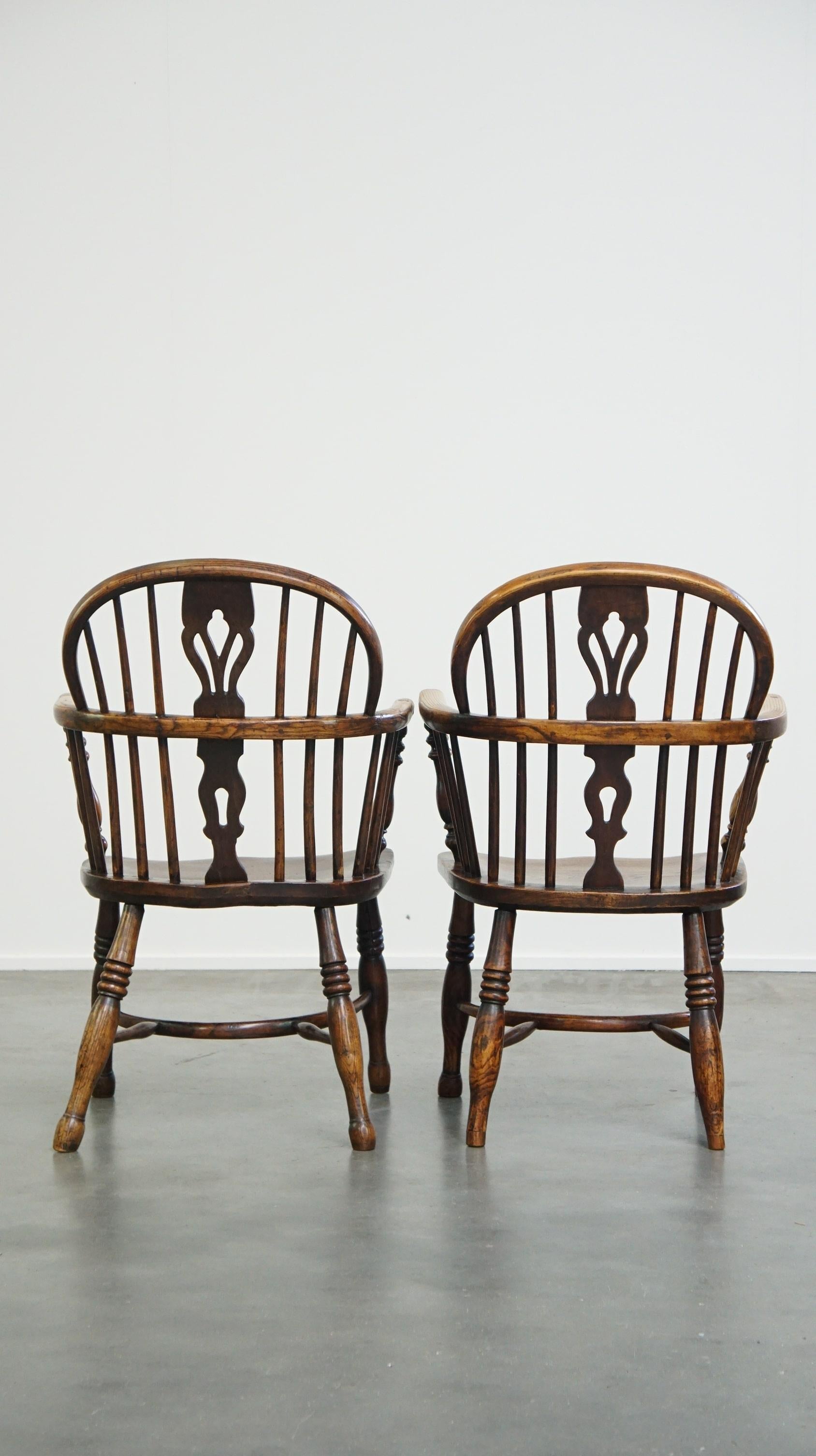 Set of 2 beautiful antique 18th-century English lowback Windsor dining ...