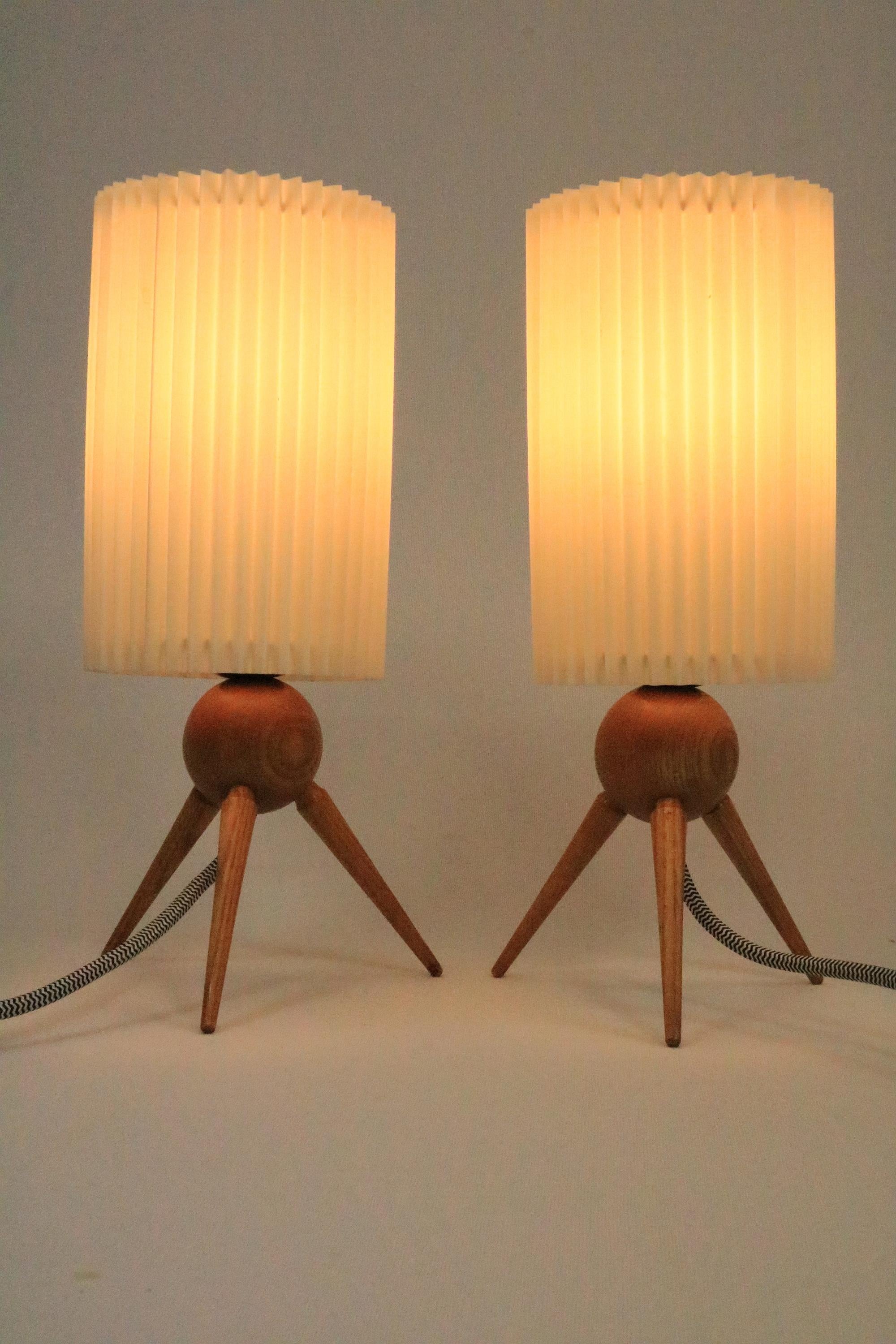 20th Century Set of 2 Beautiful Small Table Lamps, Germany, Tripod, 1950s For Sale