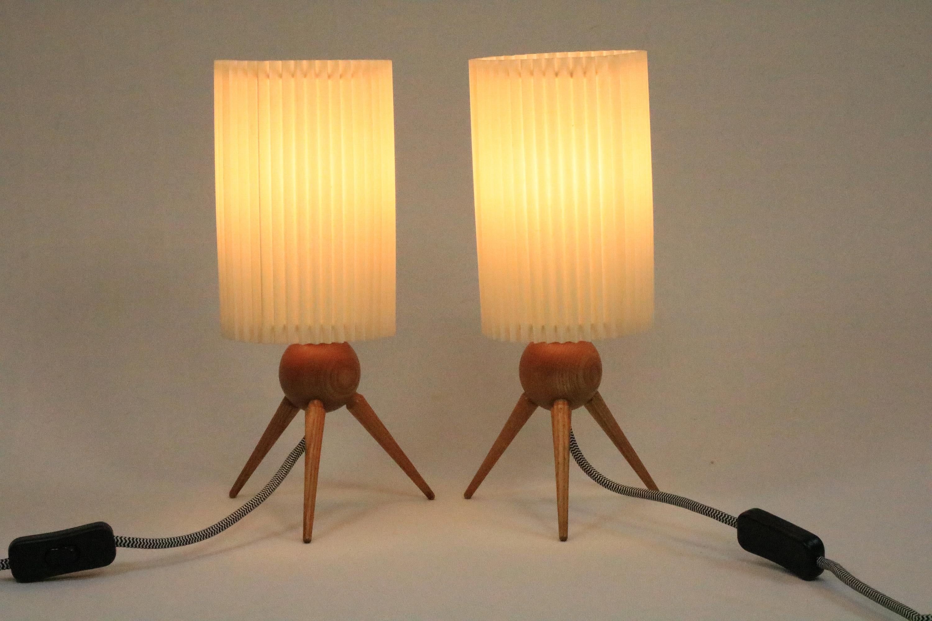 Plastic Set of 2 Beautiful Small Table Lamps, Germany, Tripod, 1950s For Sale