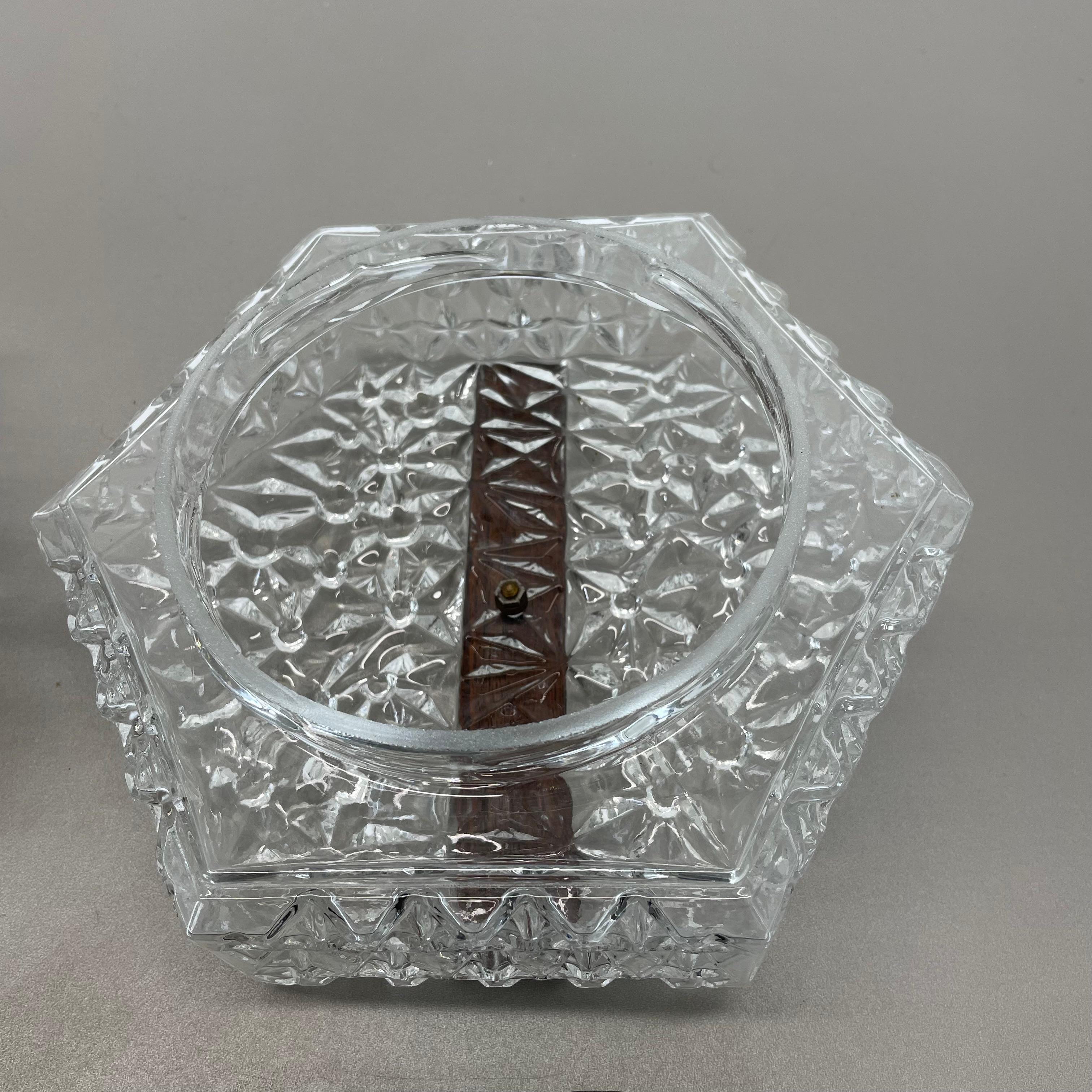 set di 2 bellissime applique in vetro testurizzato e teak, Germania, anni '70 in vendita 10