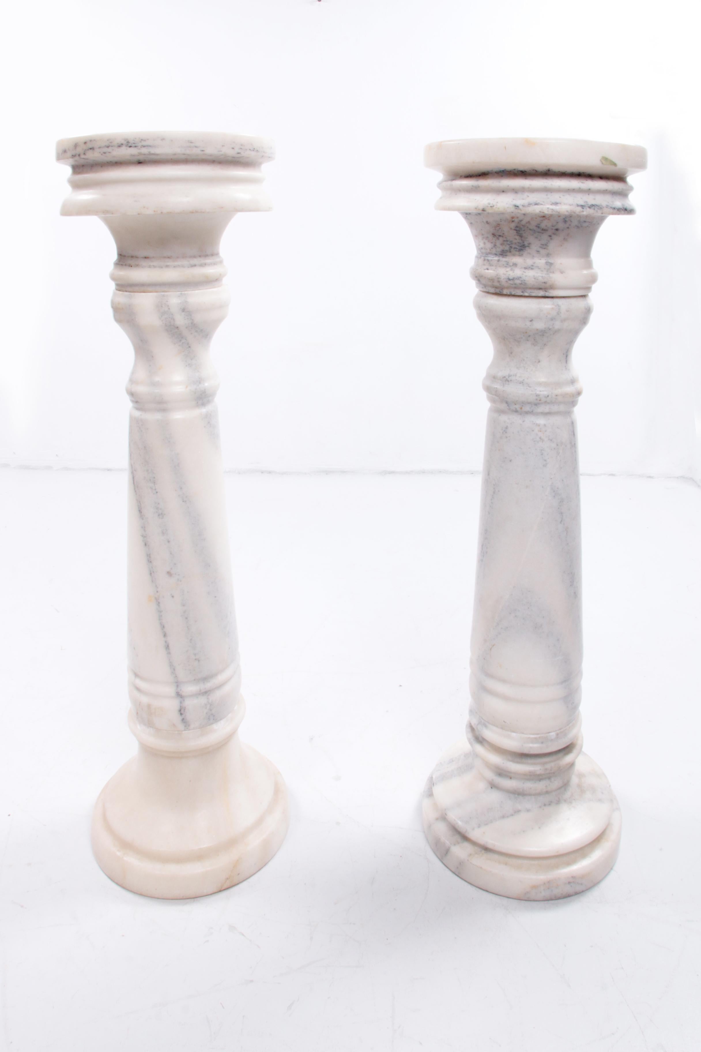 Set of 2 Beautiful White Grey Veined Marble Pedestals, France, 1920 For Sale 13