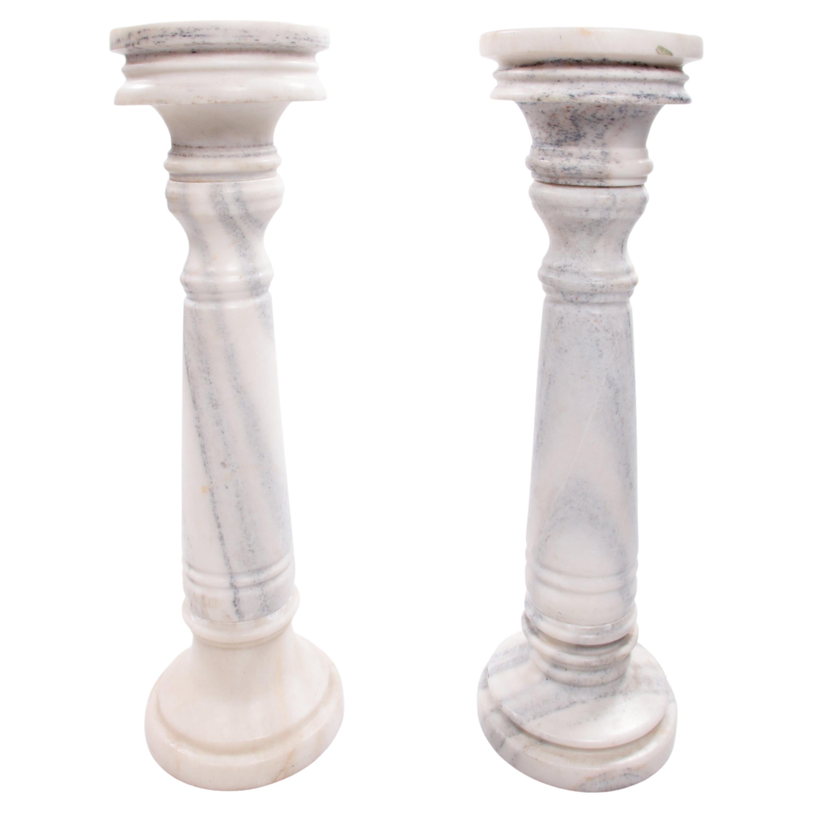 Set of 2 Beautiful White Grey Veined Marble Pedestals, France, 1920 For Sale