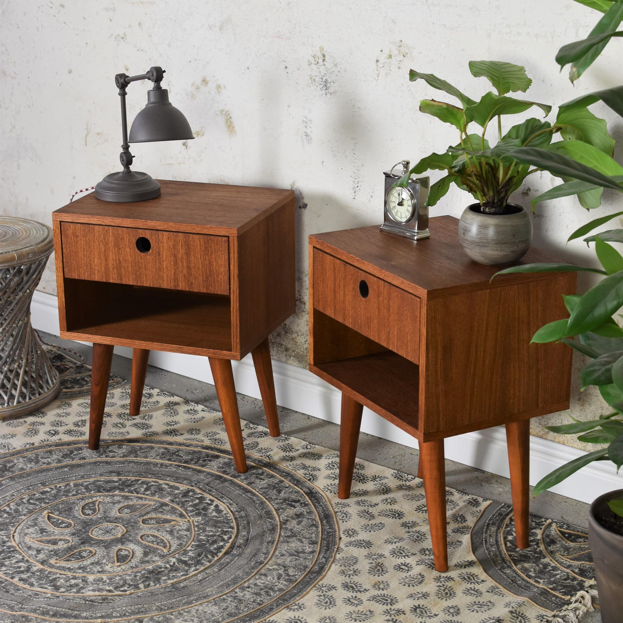Stained Set Of 2 Bedie + Large Bedstands by Pastform For Sale