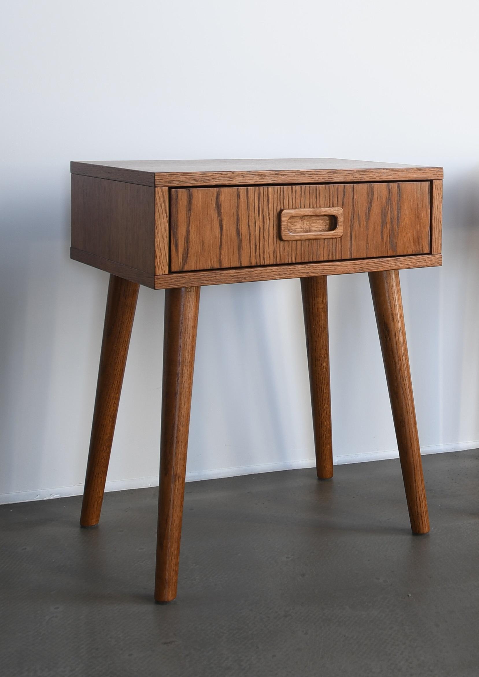 Post-Modern Set Of 2 Bedie Runo Bedstands by Pastform For Sale
