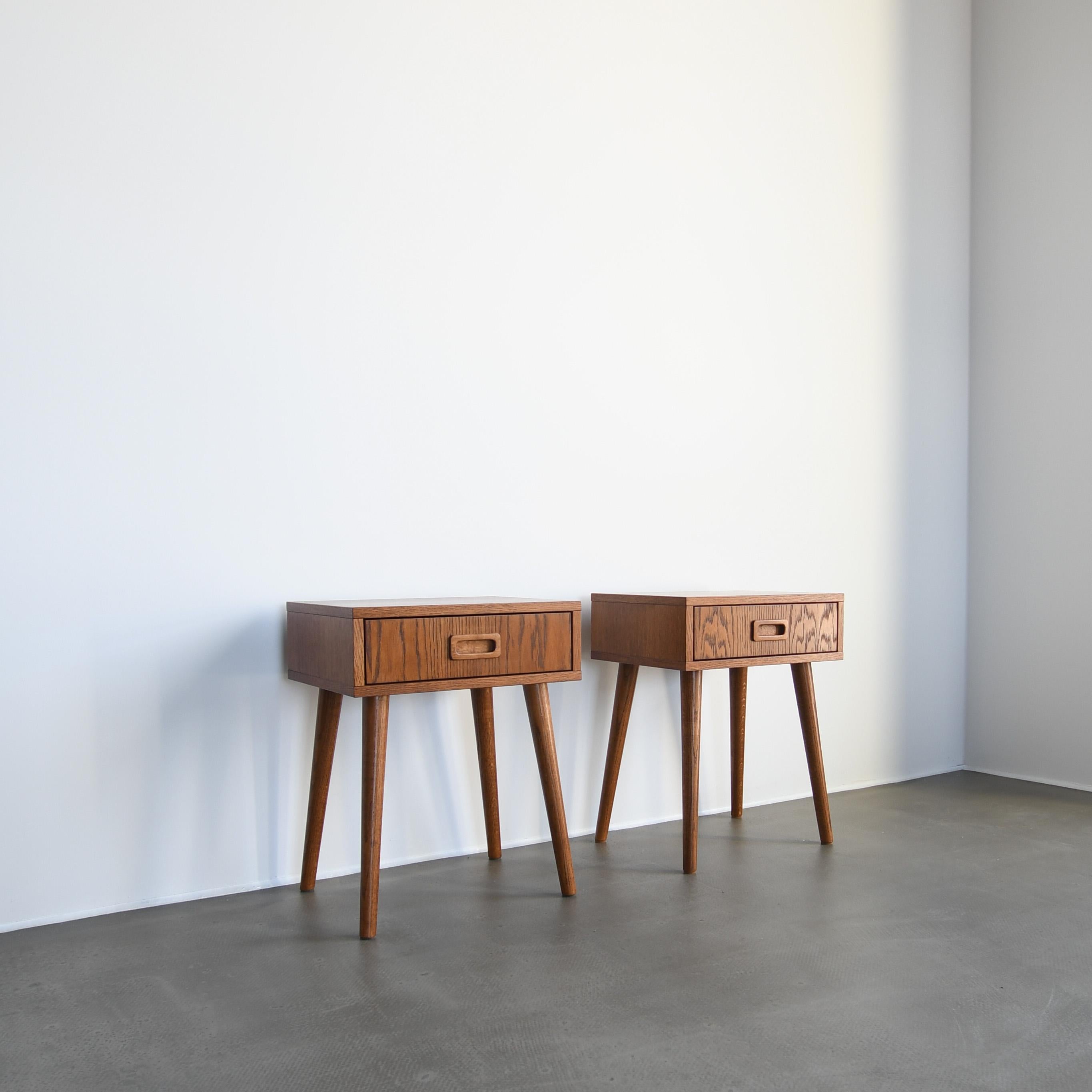Wood Set Of 2 Bedie Runo Bedstands by Pastform For Sale