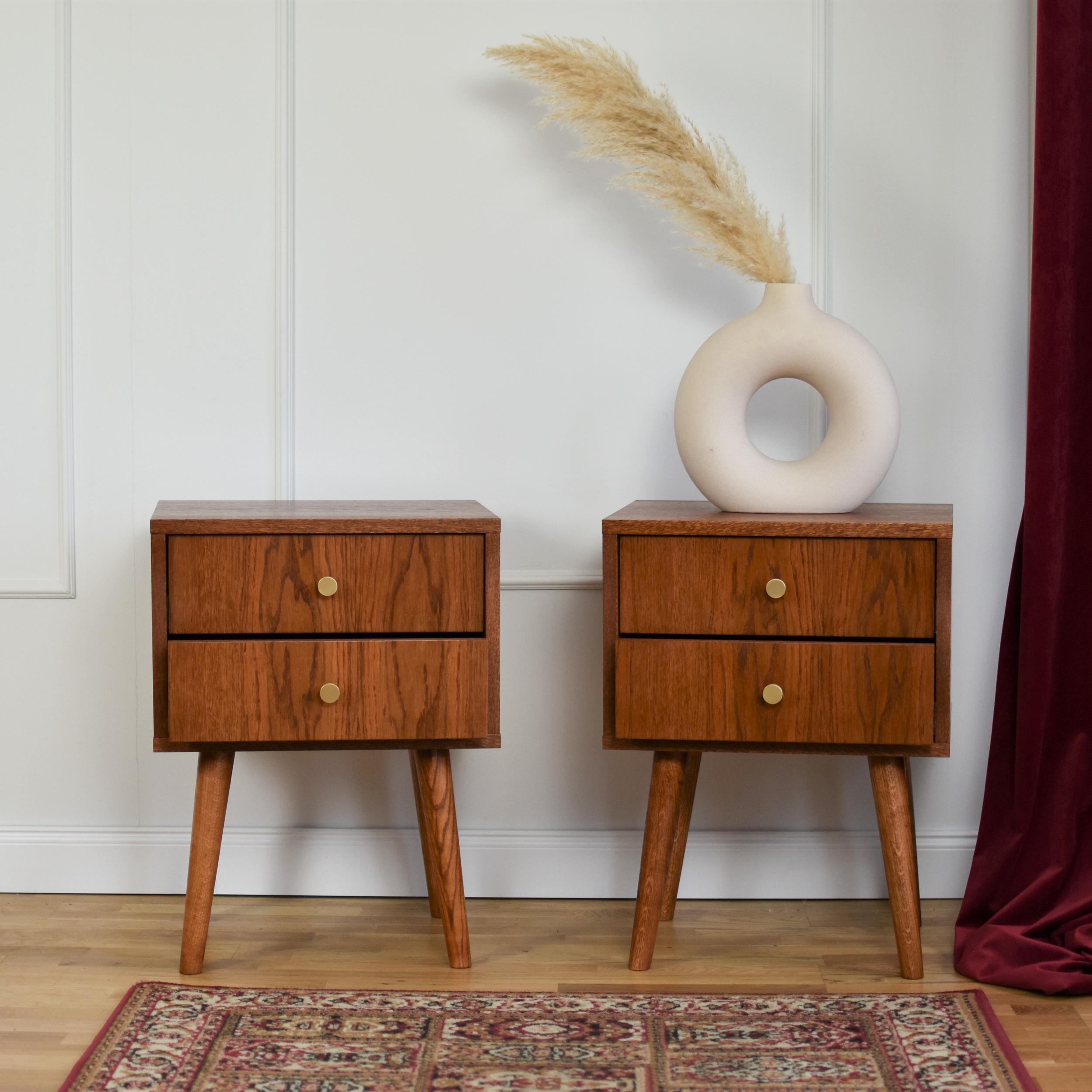 Set Of 2 Bedie XL Bedstands by Pastform
Dimensions: D 35 x W 45 x H 60 cm.
Materials: Stained and varnished wood.

Available in different wood color finishes: Whiskey, Rum, BPA, Nobel, Brandy, Schwarz, Cognac, Dunkelbraun, Honig, and Natura. Please