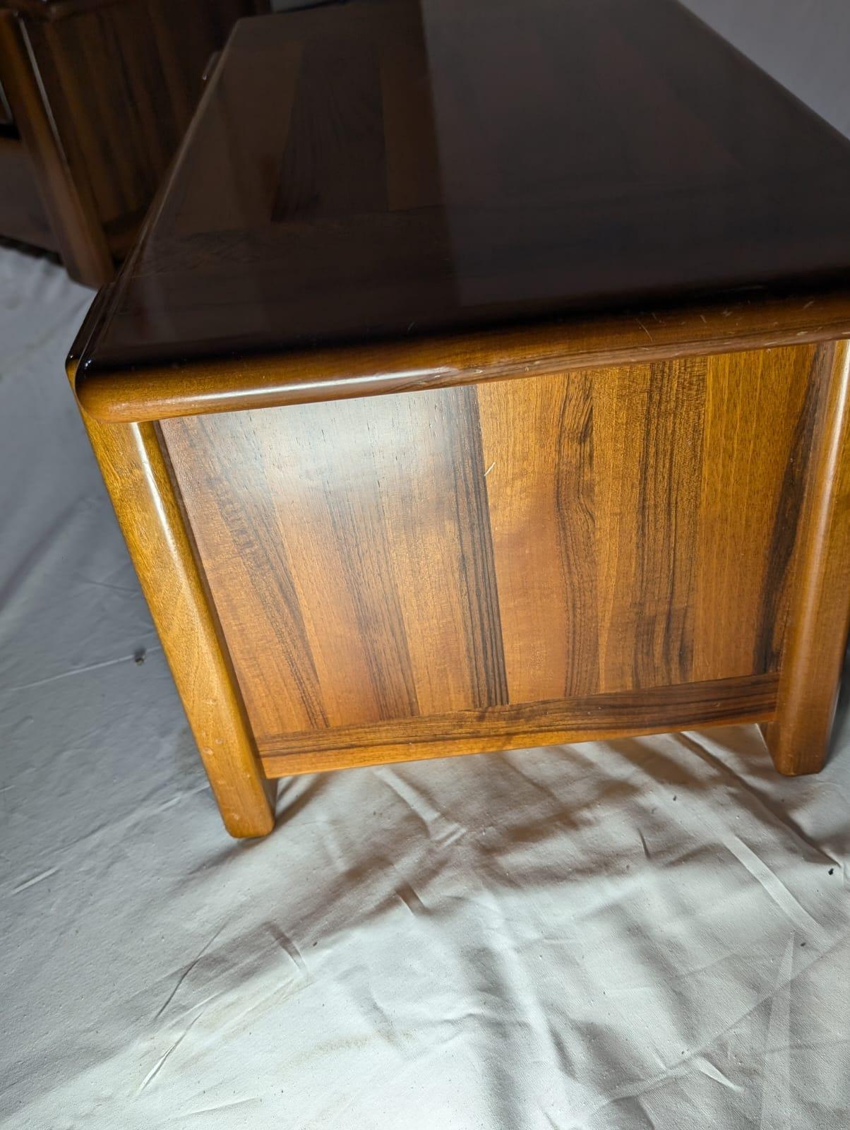 Set of 2 Bedside Tables by Mario Marenco for Mobilgirgi, 70s In Good Condition For Sale In Medesano, Parma