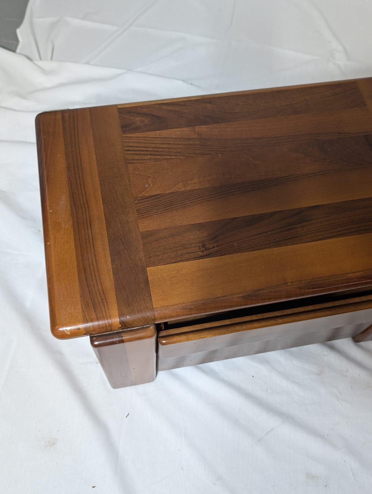 Set of 2 Bedside Tables by Mario Marenco for Mobilgirgi, 70s For Sale 2