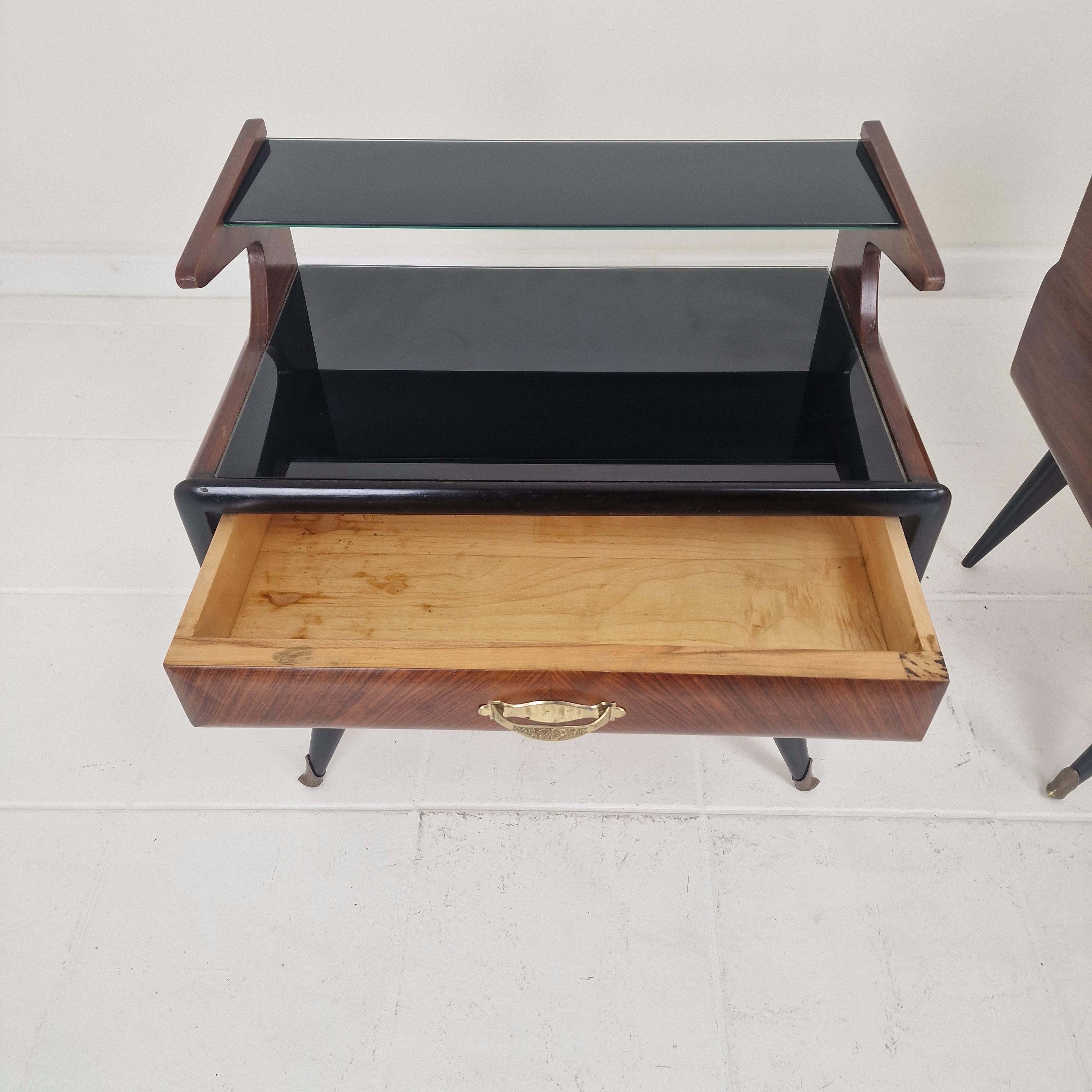 Set of 2 Bedside Tables or Nightstands in the style of Paolo Buffa, Italy 1950's For Sale 3