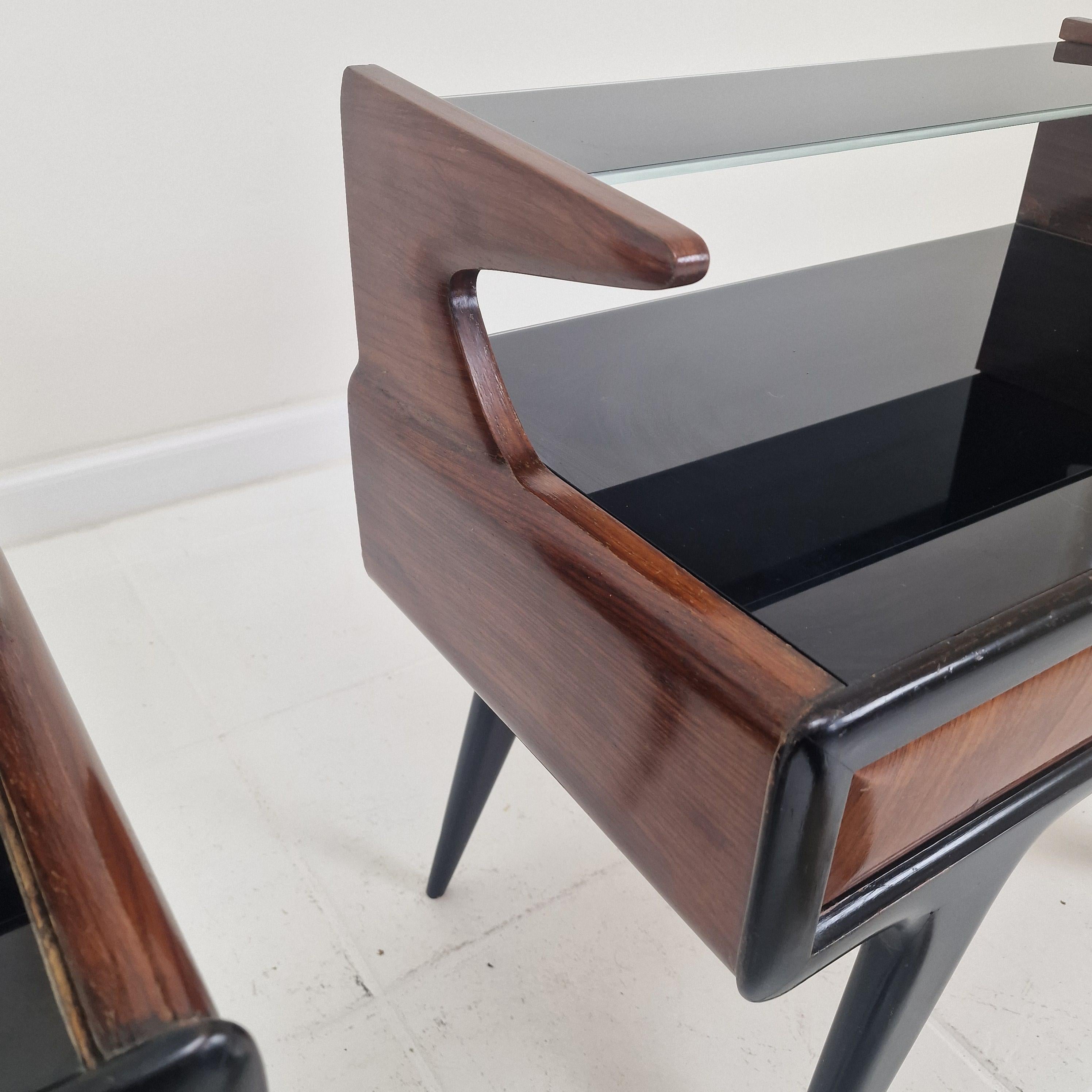 Set of 2 Bedside Tables or Nightstands in the style of Paolo Buffa, Italy 1950's For Sale 9