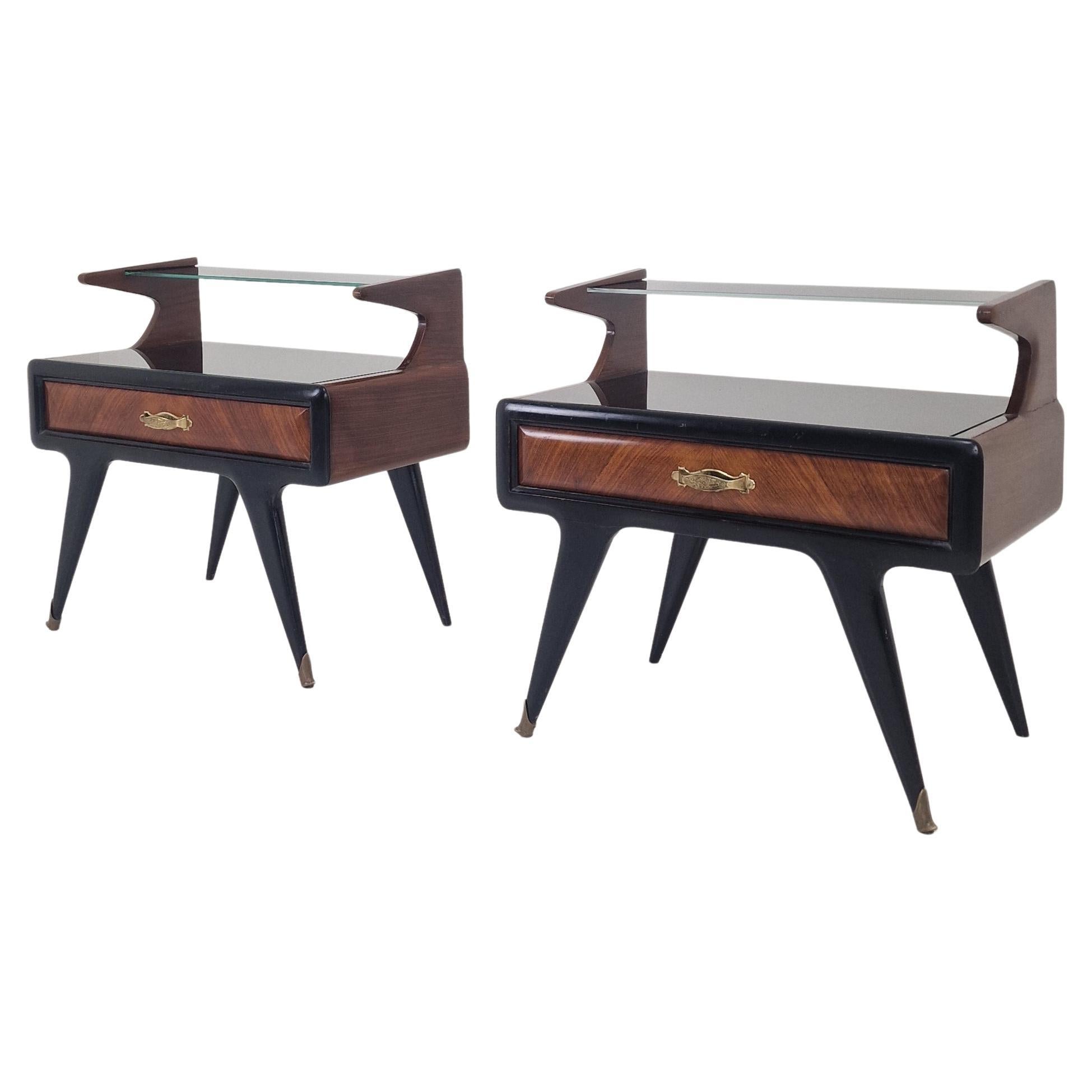 Set of 2 Bedside Tables or Nightstands in the style of Paolo Buffa, Italy 1950's