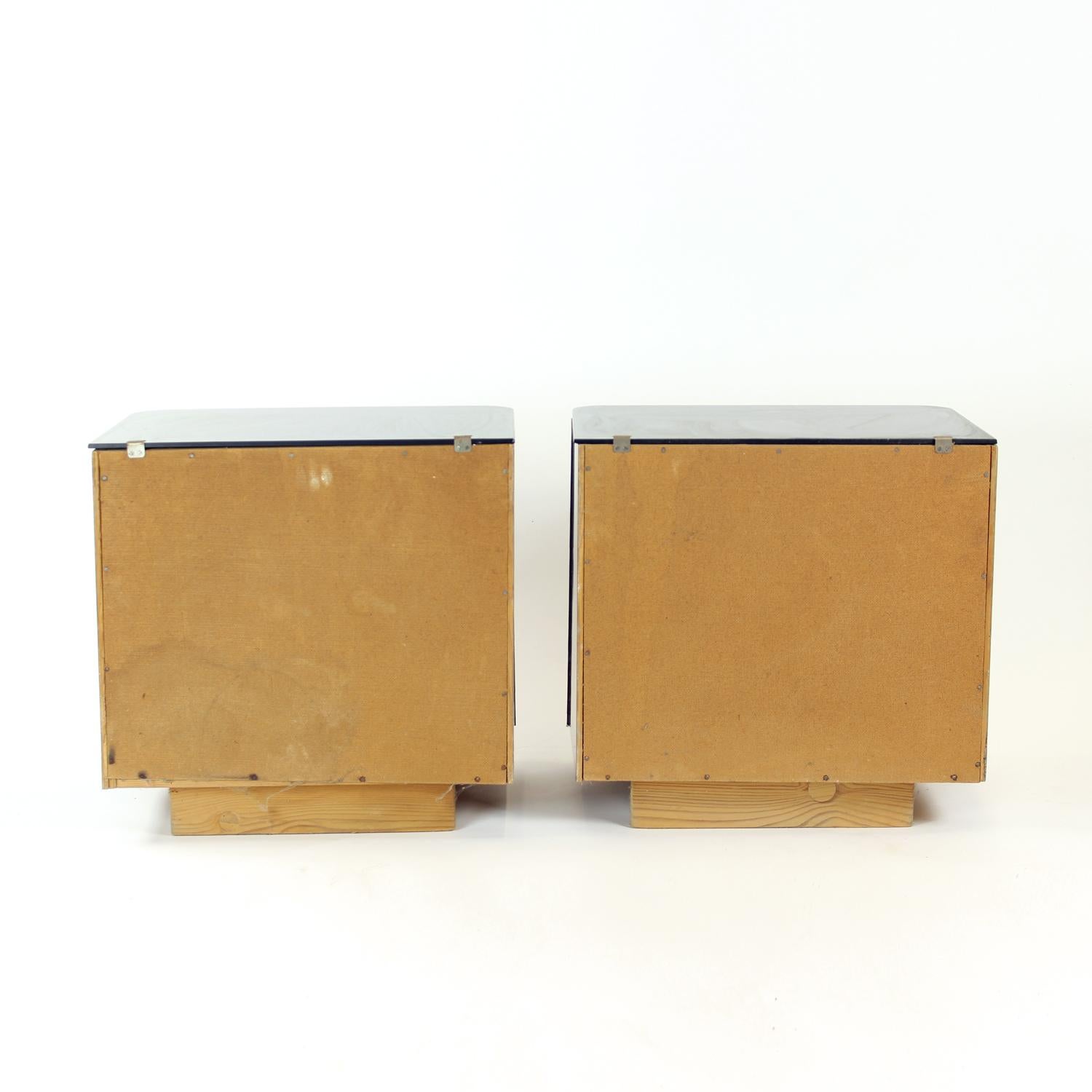 Set Of 2 Bedside Tables With Black Glass, Czechoslovakia 1960s For Sale 2