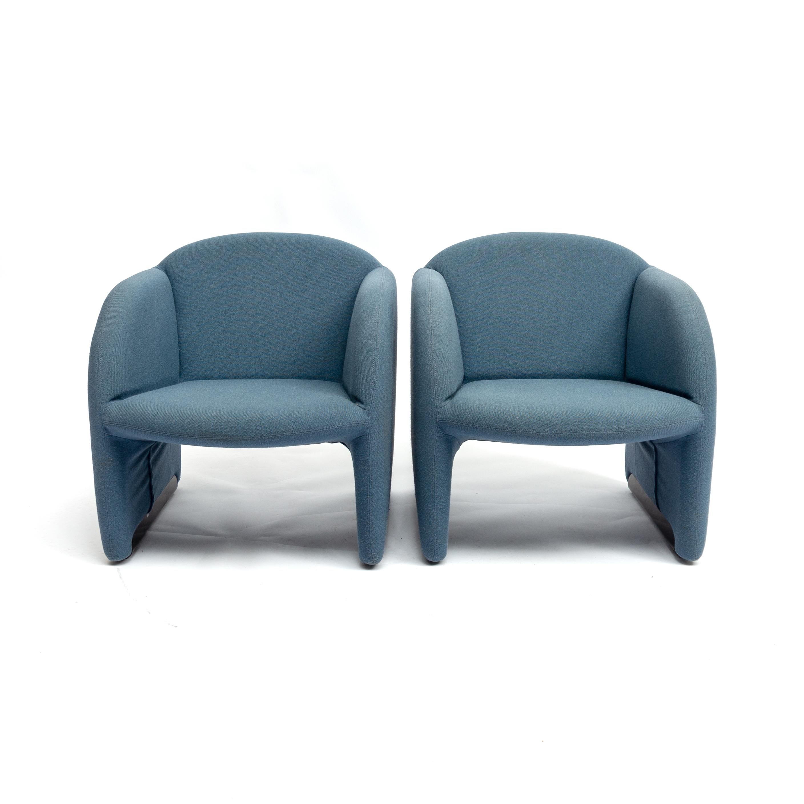 In the late 1960s and early 1970s French designer Pierre Paulin created several sculptural masterpieces for Dutch manufacturer Artifort. We are happy to offer a beautiful set of Artifort “Ben” armchairs in original blue woolen fabric on black