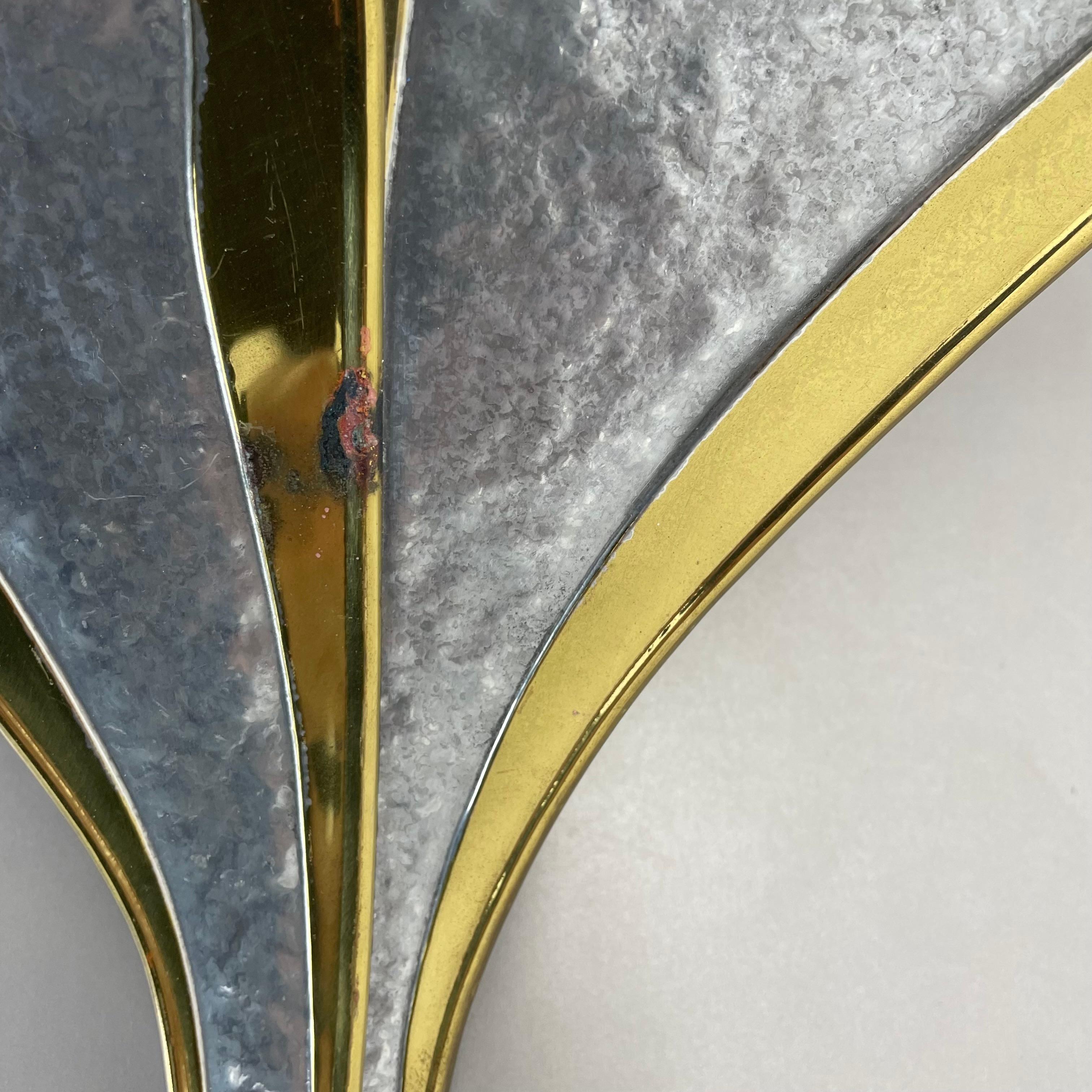 juego de 2 apliques bicolor de Henri Fernandez para Honoré, Francia años 70 Metal en venta