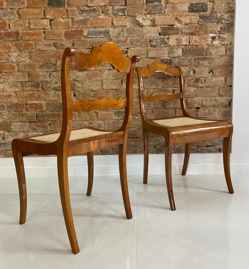 Set of 2 Biedermeier Cane Chairs in Cherry Wood, Austria, Early 19th Century In Good Condition For Sale In Wrocław, Poland