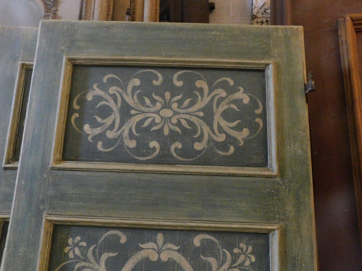 juego de 2 grandes puertas de interior, ricamente pintadas con marco y sobrepuerta, Italia en venta 1