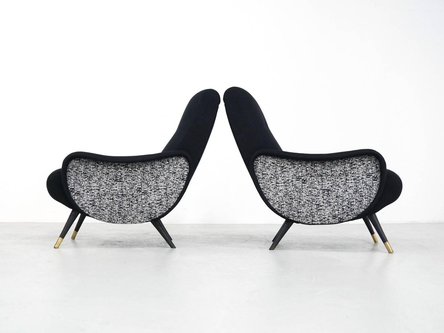 Mid-Century Modern Set of Two Black 1950s Easy Chairs Italian Style For Sale