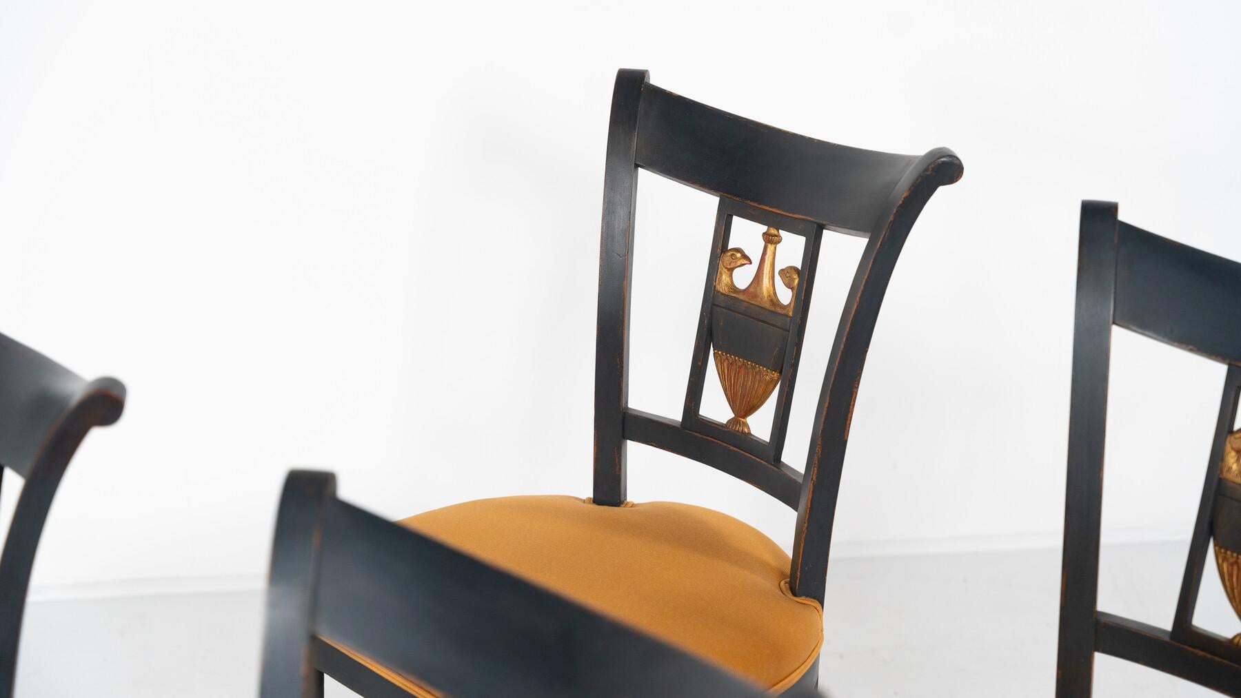 Set di 2 poltrone e 4 sedie in nero e oro, stile Impero in vendita 7