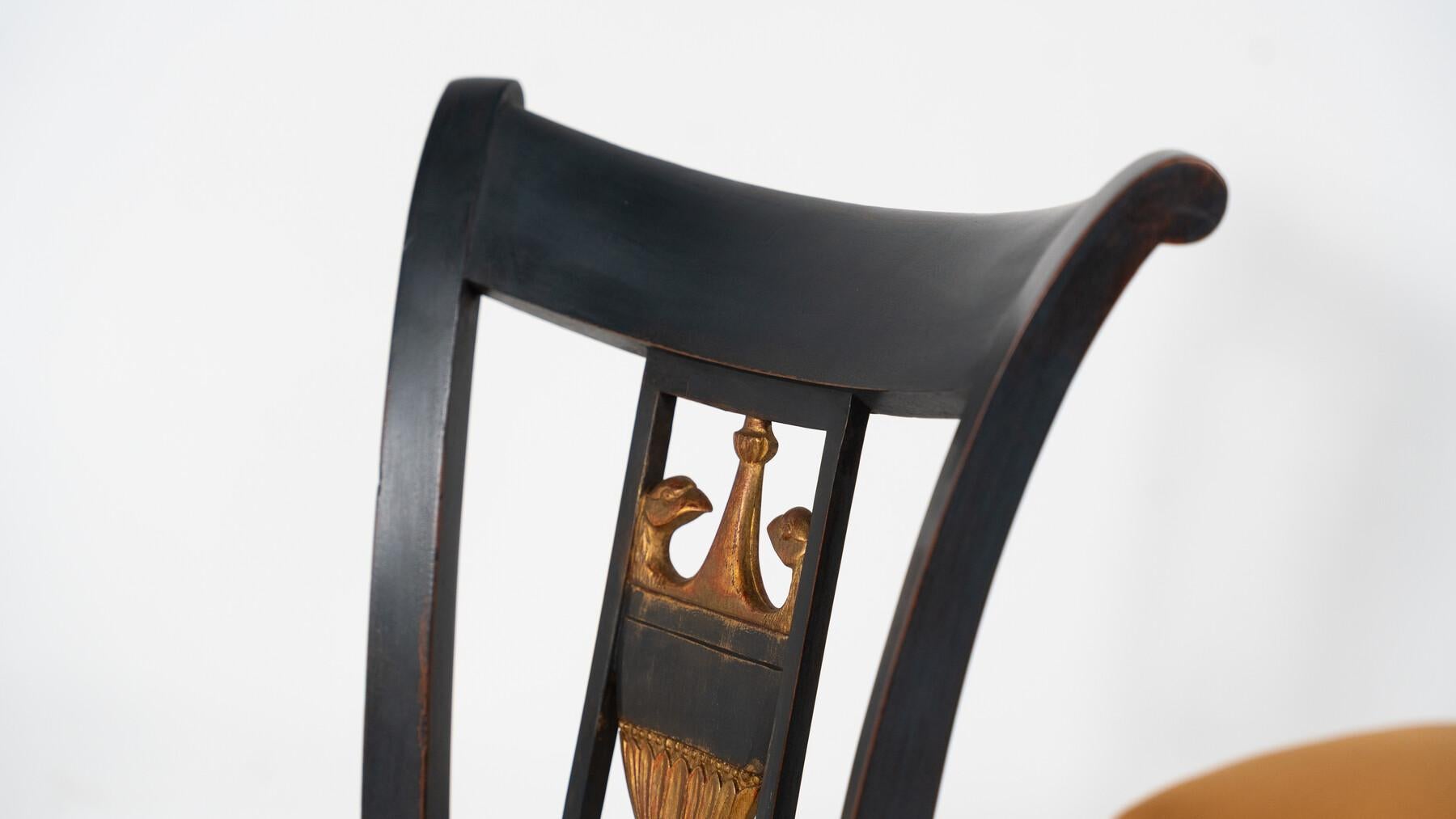Set di 2 poltrone e 4 sedie in nero e oro, stile Impero in vendita 8