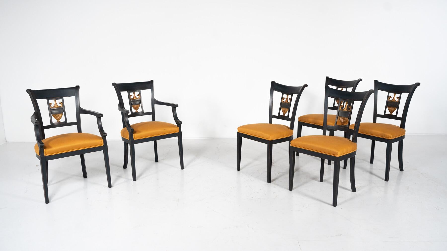 XIX secolo Set di 2 poltrone e 4 sedie in nero e oro, stile Impero in vendita