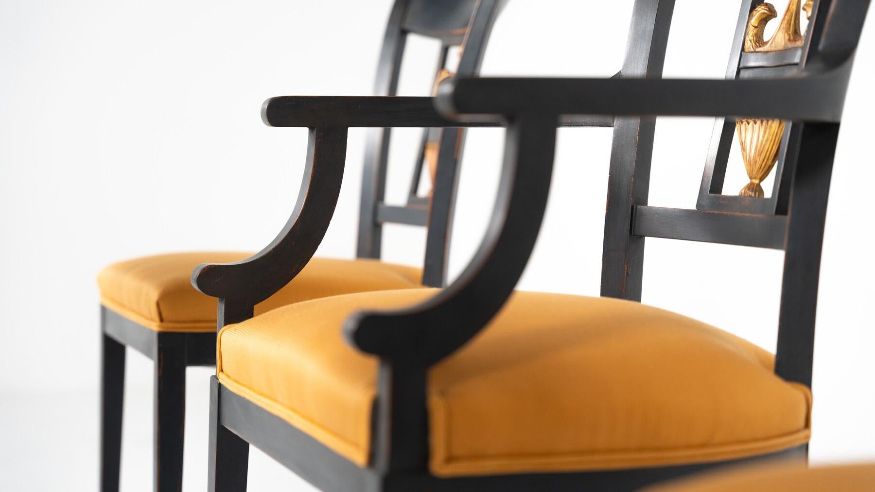Set di 2 poltrone e 4 sedie in nero e oro, stile Impero in vendita 1