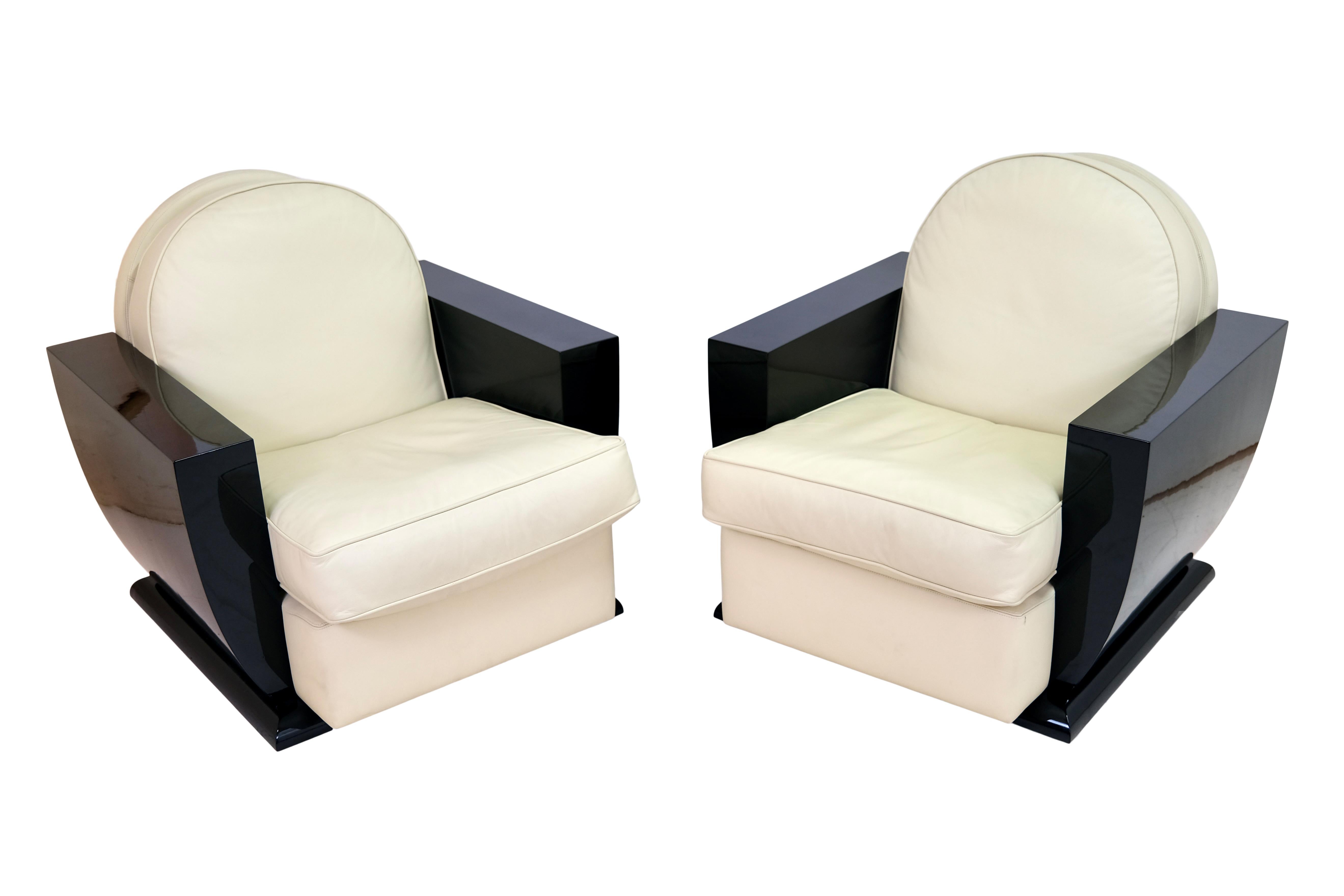 French Set of 2 Black and White Art Deco Club Chairs in Lacquer and Leather