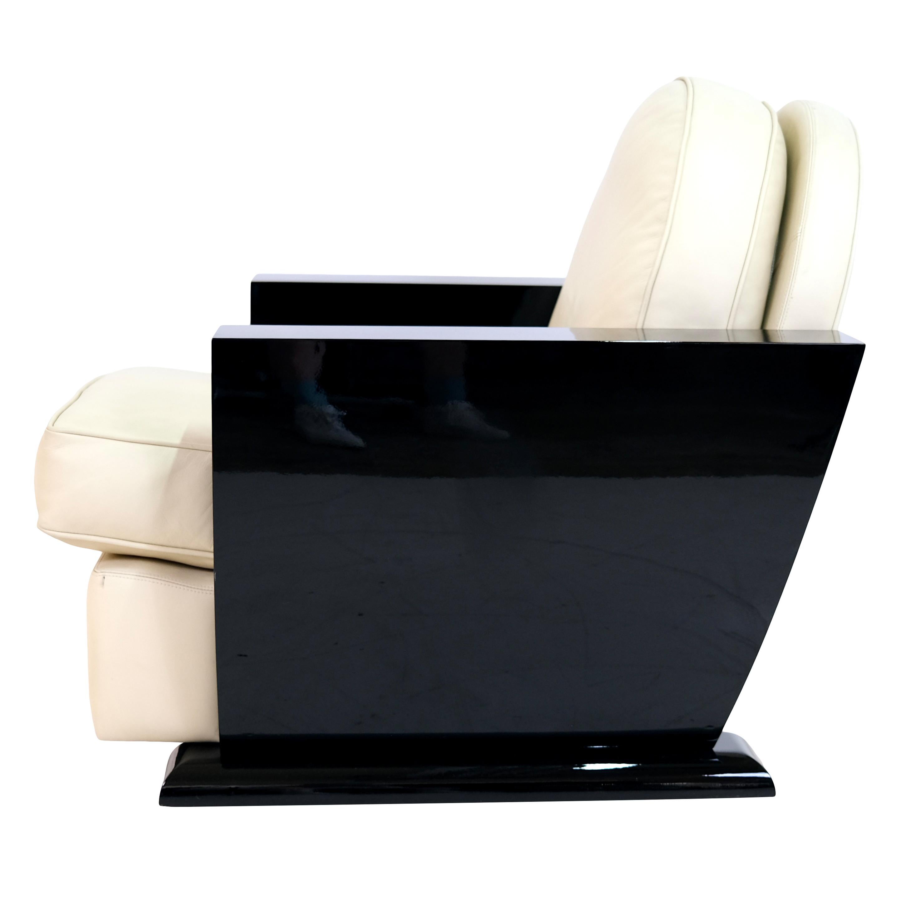 Mid-20th Century Set of 2 Black and White Art Deco Club Chairs in Lacquer and Leather