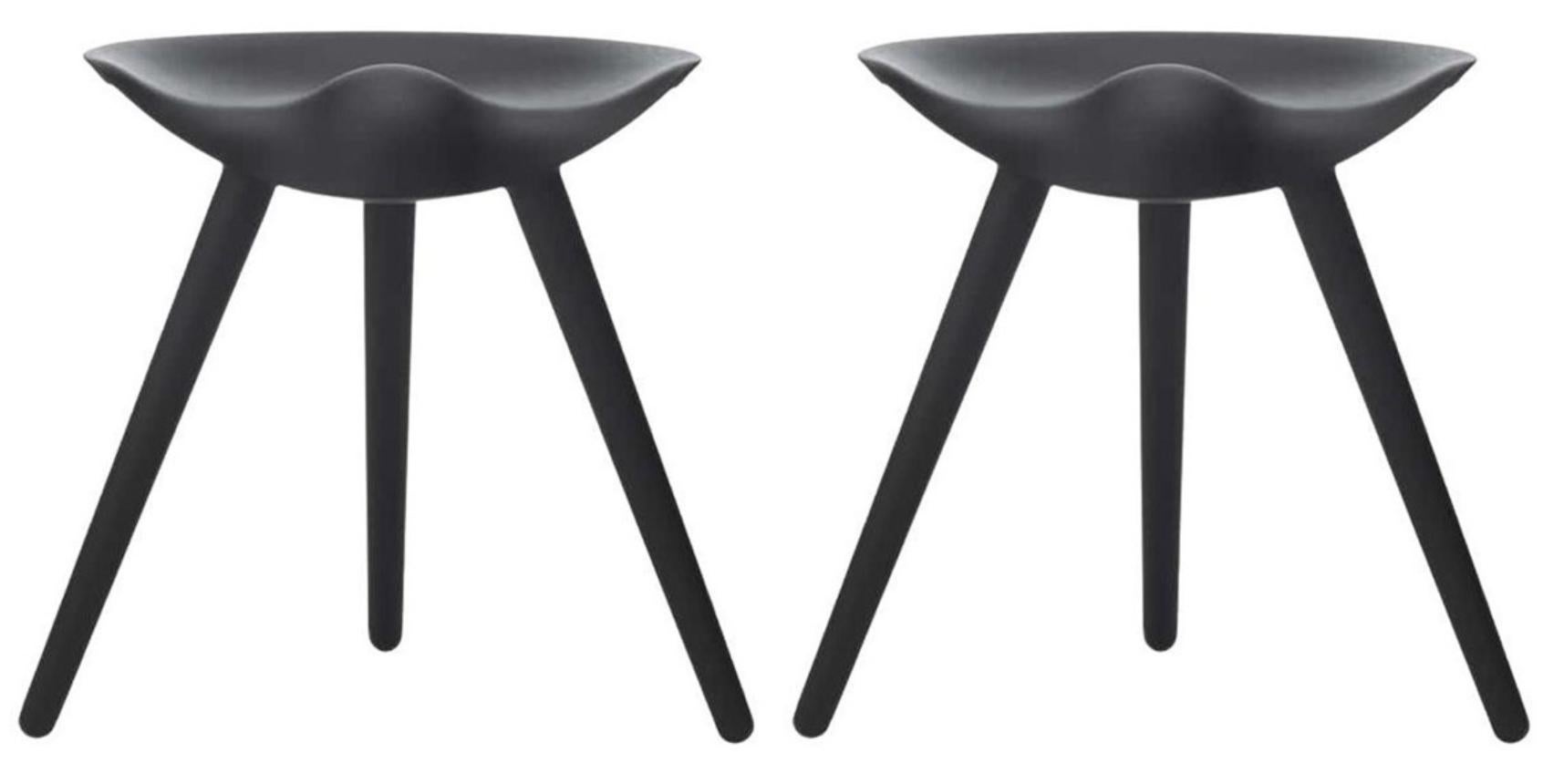 Set Of 2 Black Beech Stools by Lassen
Dimensions: H 48 x W 36 x L 55.5 cm
Materials: Beech

In 1942 Mogens Lassen designed the Stool ML42 as a piece for a furniture exhibition held at the Danish Museum of Decorative Art. He took inspiration from