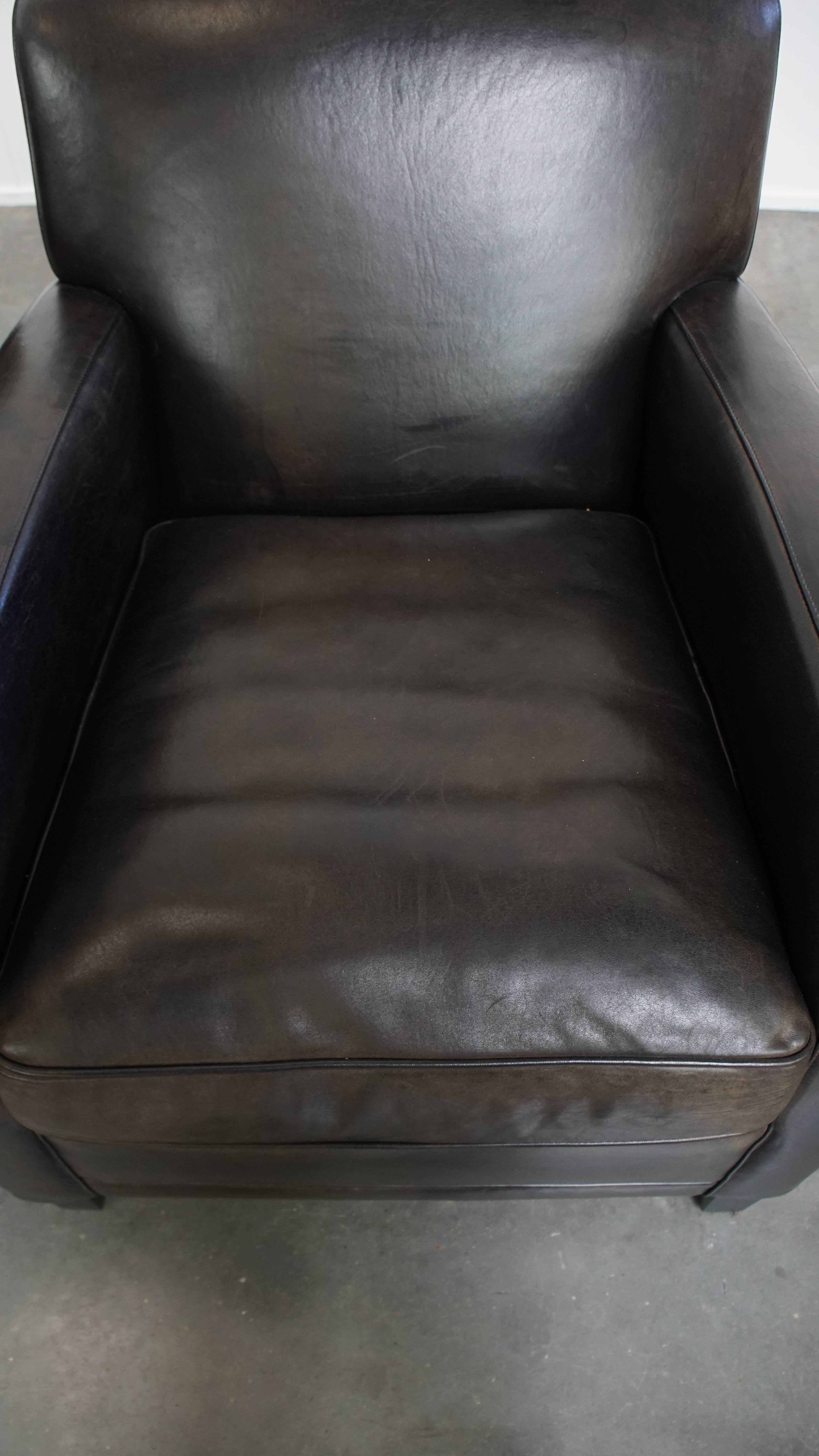 Set aus 2 schwarz/grauen Sesseln im Schafsfell-Design (20. Jahrhundert) im Angebot