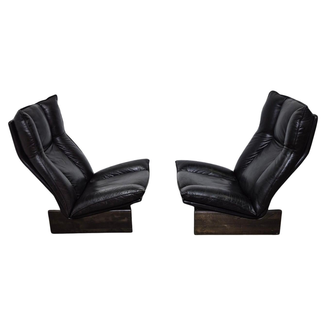 Set of 2 black leather lounge chairs by Peem Oy, Finland 1970s in vendita