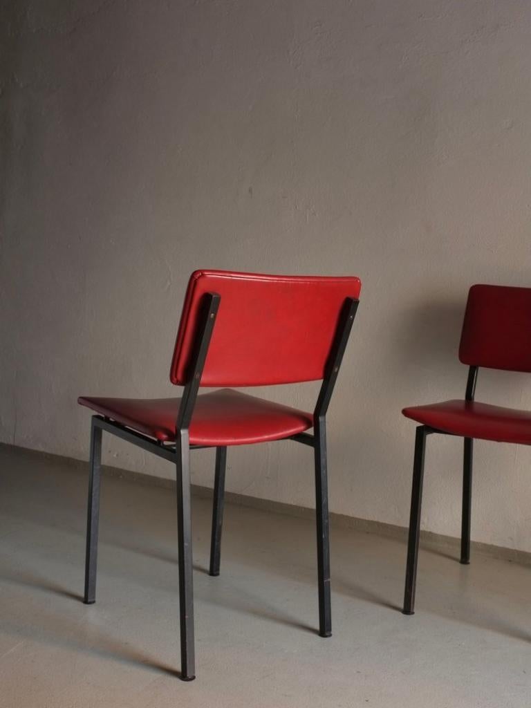 Dutch Set of 2 Black Metal Chairs by Gerrit Veenendaal For Kembo, Netherlands 1960s For Sale