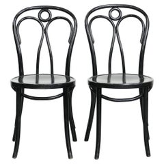 Set of 2 black vintage bistro chairs in Thonet style with an elegant design