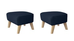 Set di 2 pouf Sahco Zero in rovere naturale e blu di By Lassen