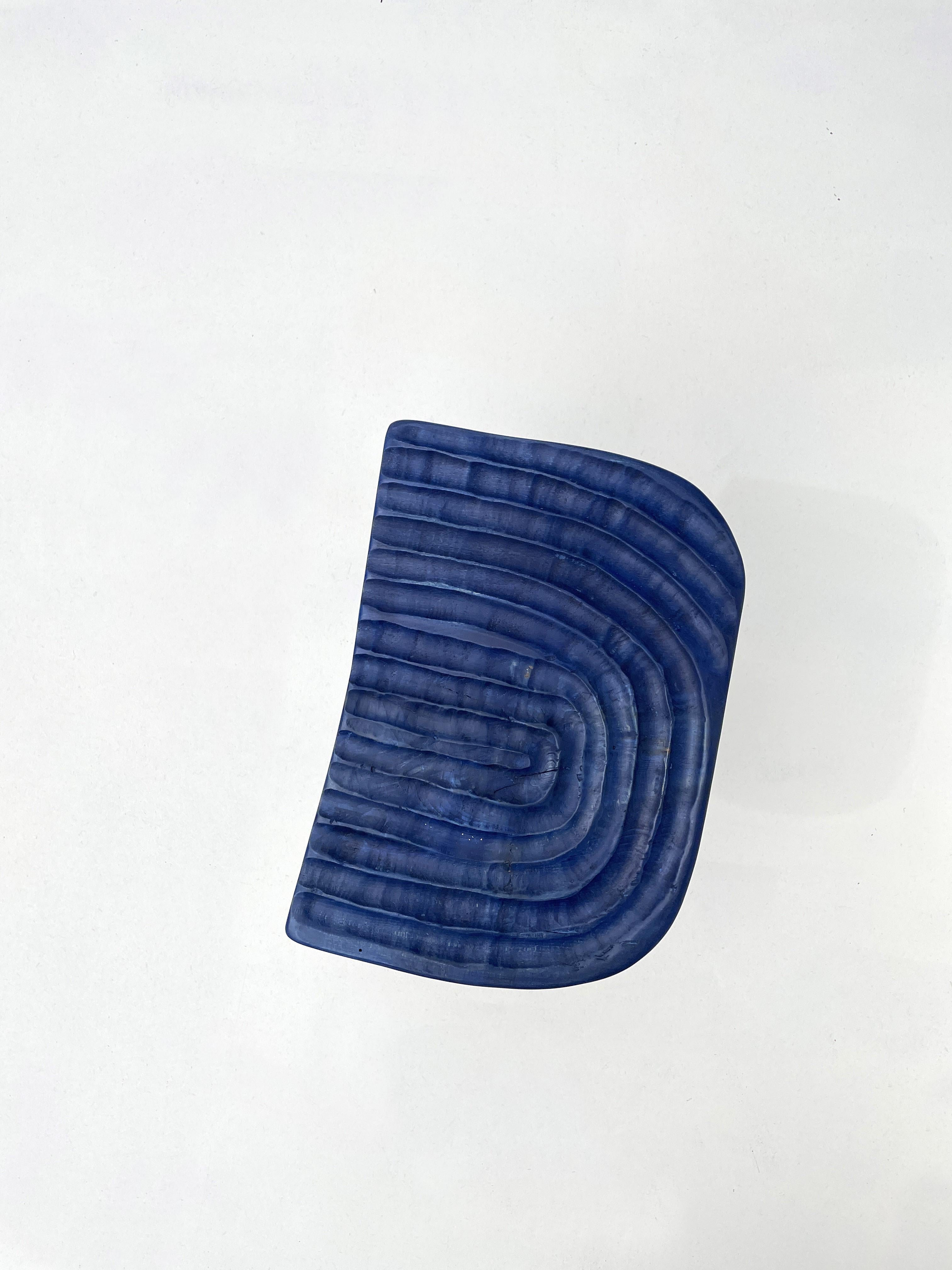 Set aus 2 blauen Hockern mit Fingerdruck von Victor Hahner im Angebot 3