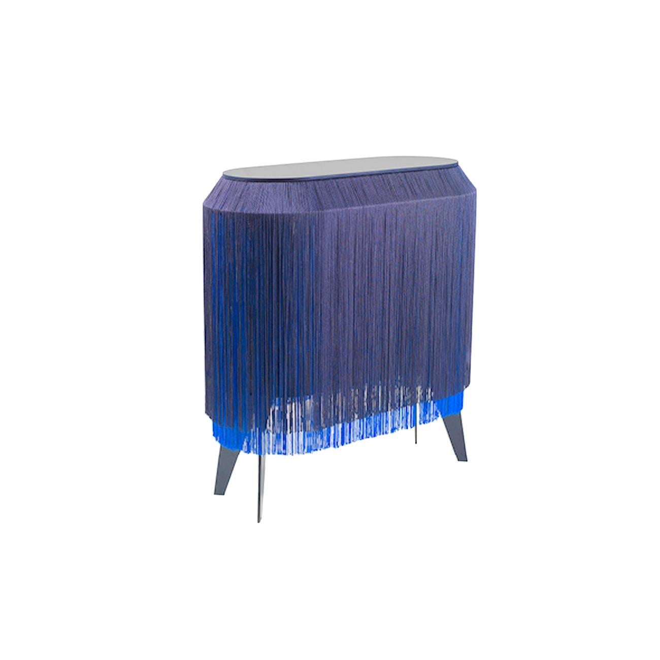2er-Set blauer Fransen-Beistelltisch / Nachttisch, hergestellt in Frankreich im Angebot 3