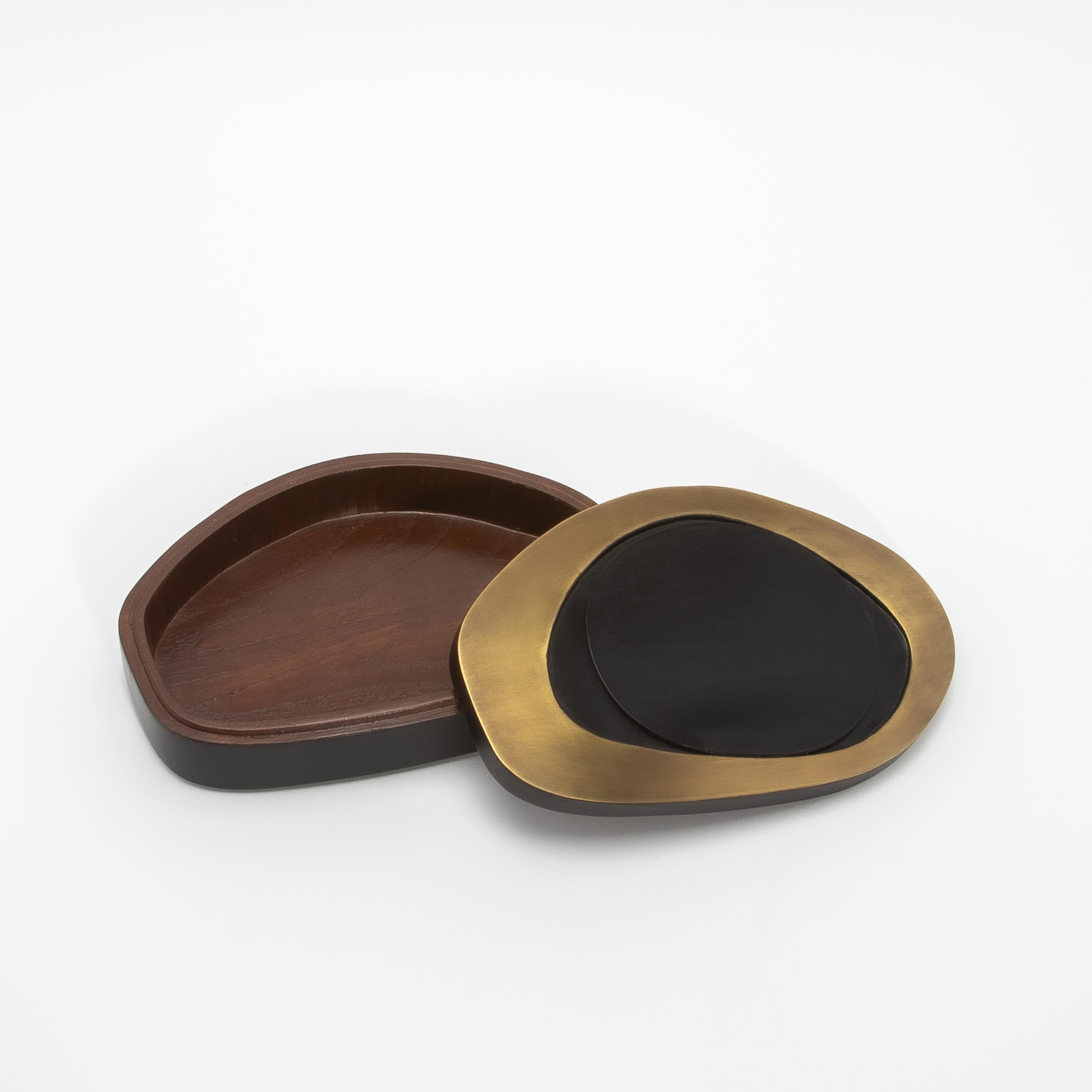 Set di 2 scatole in Oak nero con ottone patinato bronzo di & Y Augousti in vendita 4