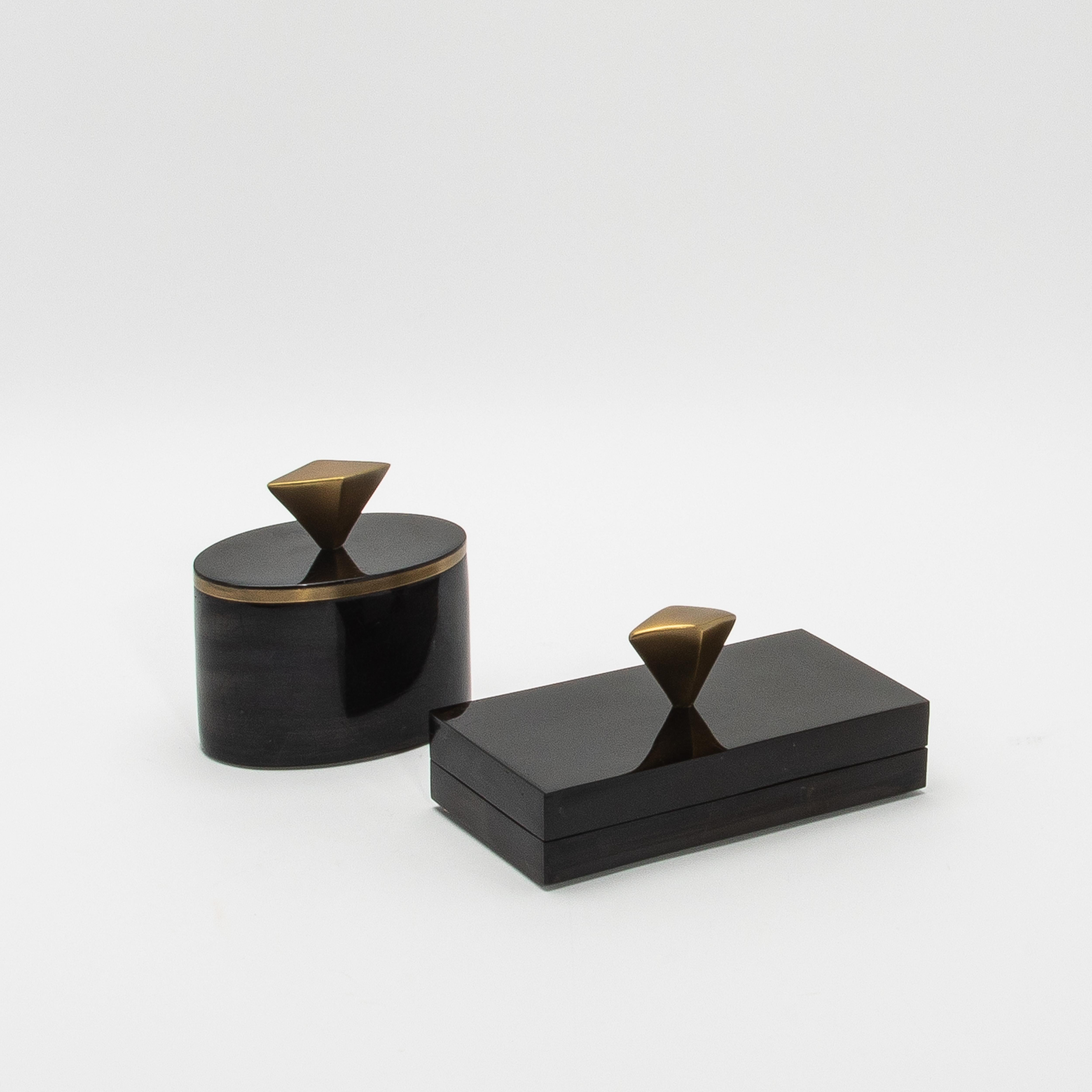 Art Deco Set of 2 Boxes in Black Shell with Bronze Patina Brass Details by Kifu Paris For Sale