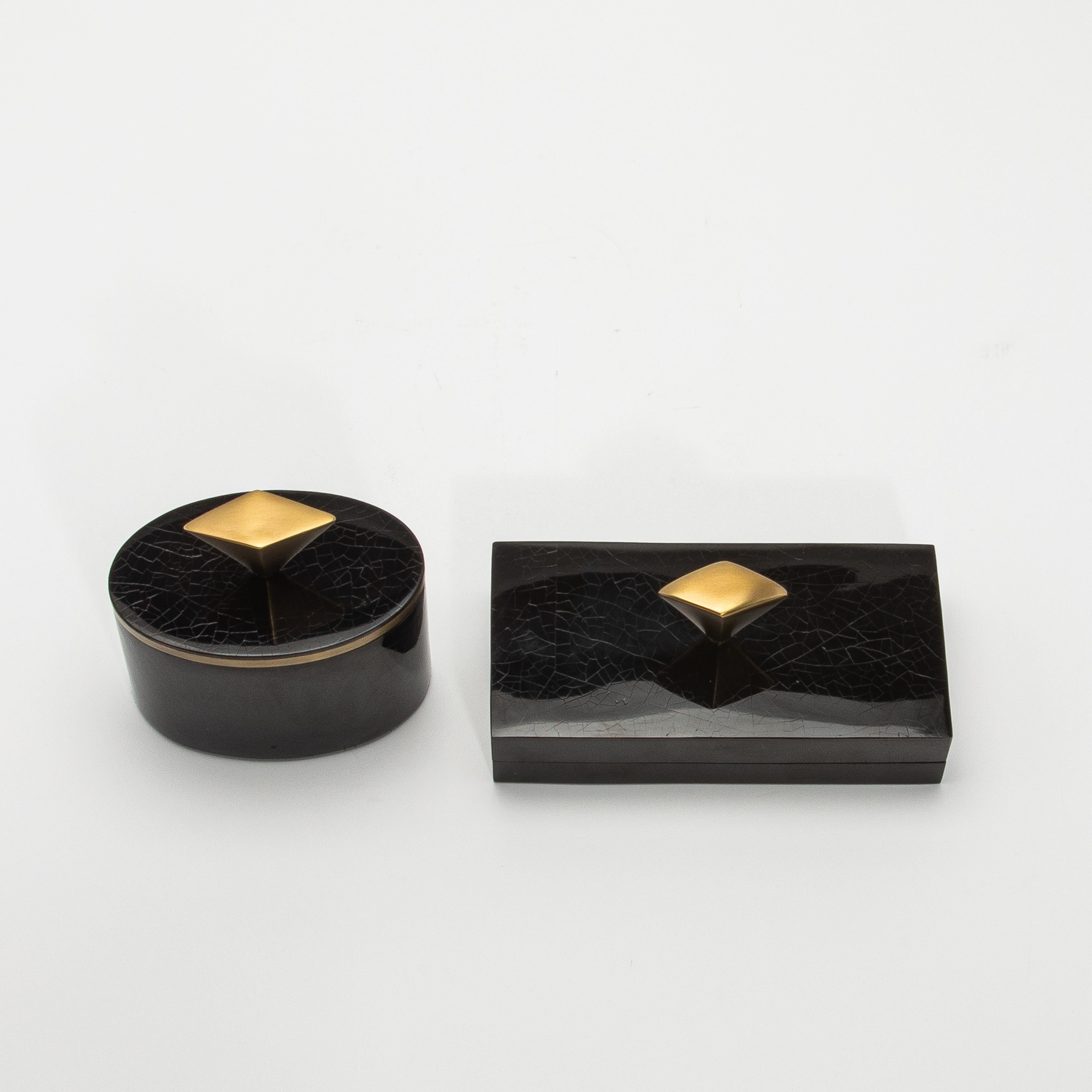 Set of 2 Boxes in Black Shell with Bronze Patina Brass Details by Kifu Paris In New Condition For Sale In West Hollywood, CA