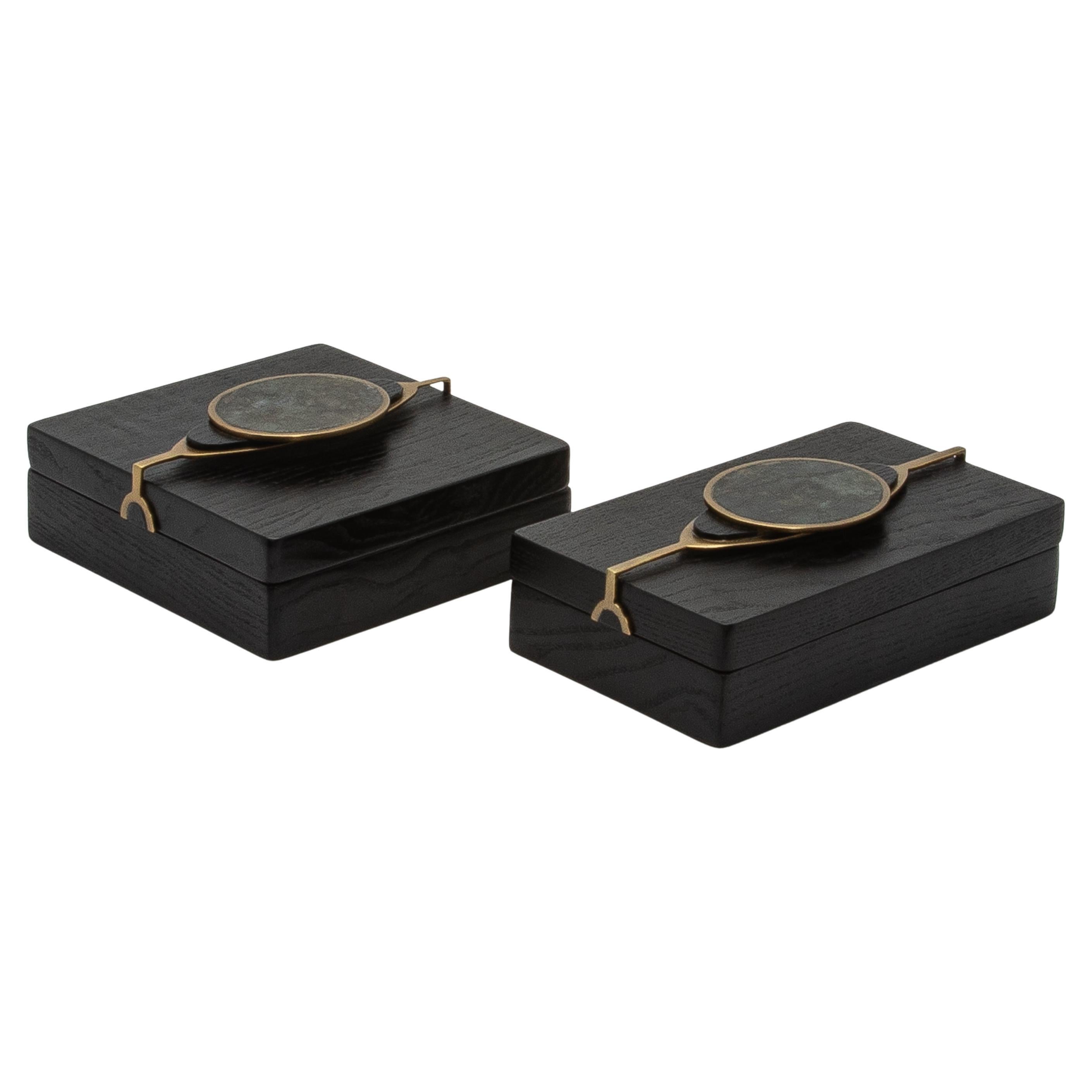 Juego de 2 cajas de roble con piedra semipreciosa y latón by Kifu Paris