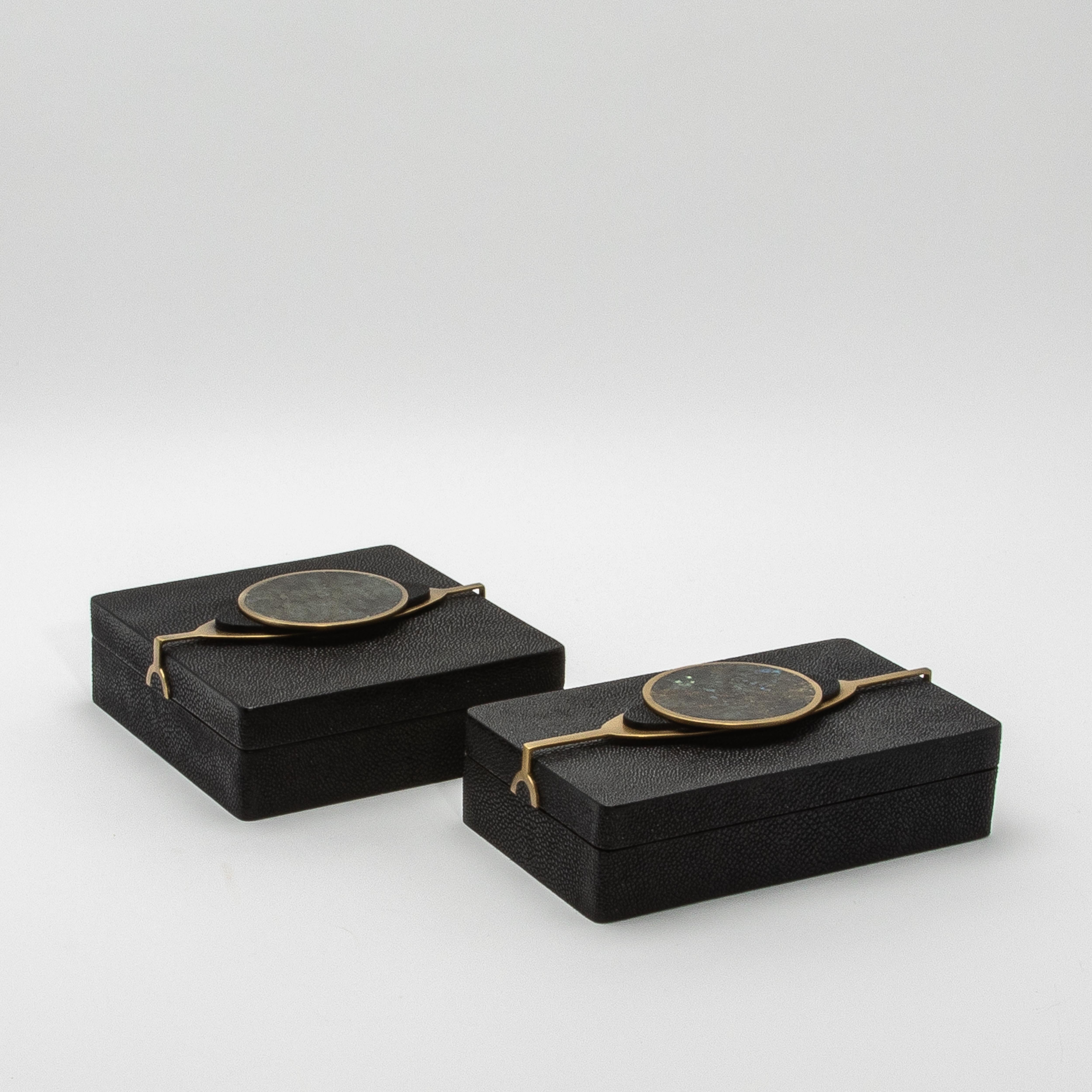 Art Deco Set of 2 Boxes in Shagreen with Semi-Precious Stone and Brass by Kifu Paris For Sale