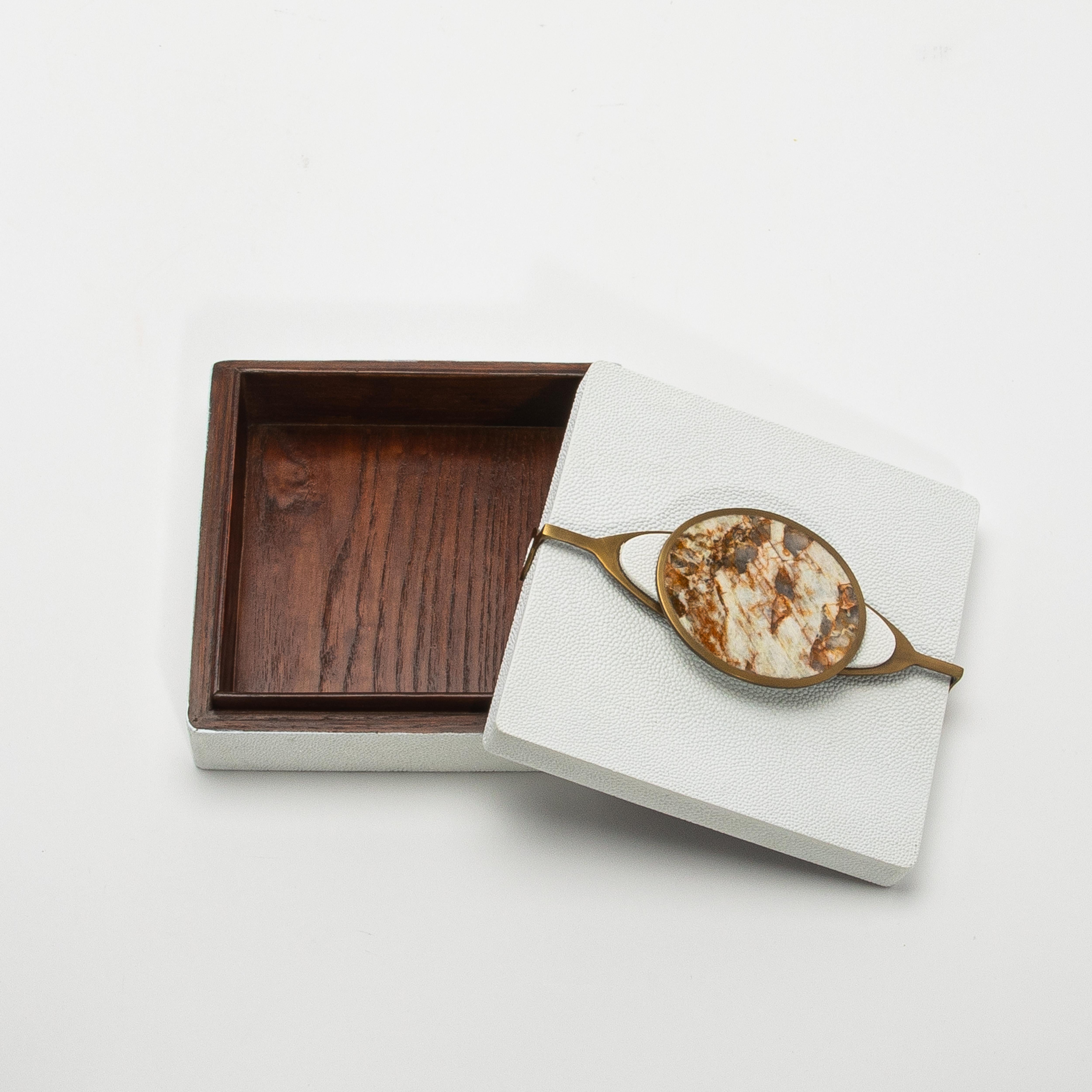 Set of 2 Boxes in Shagreen with Semi-Precious Stone and Brass by Kifu Paris For Sale 2