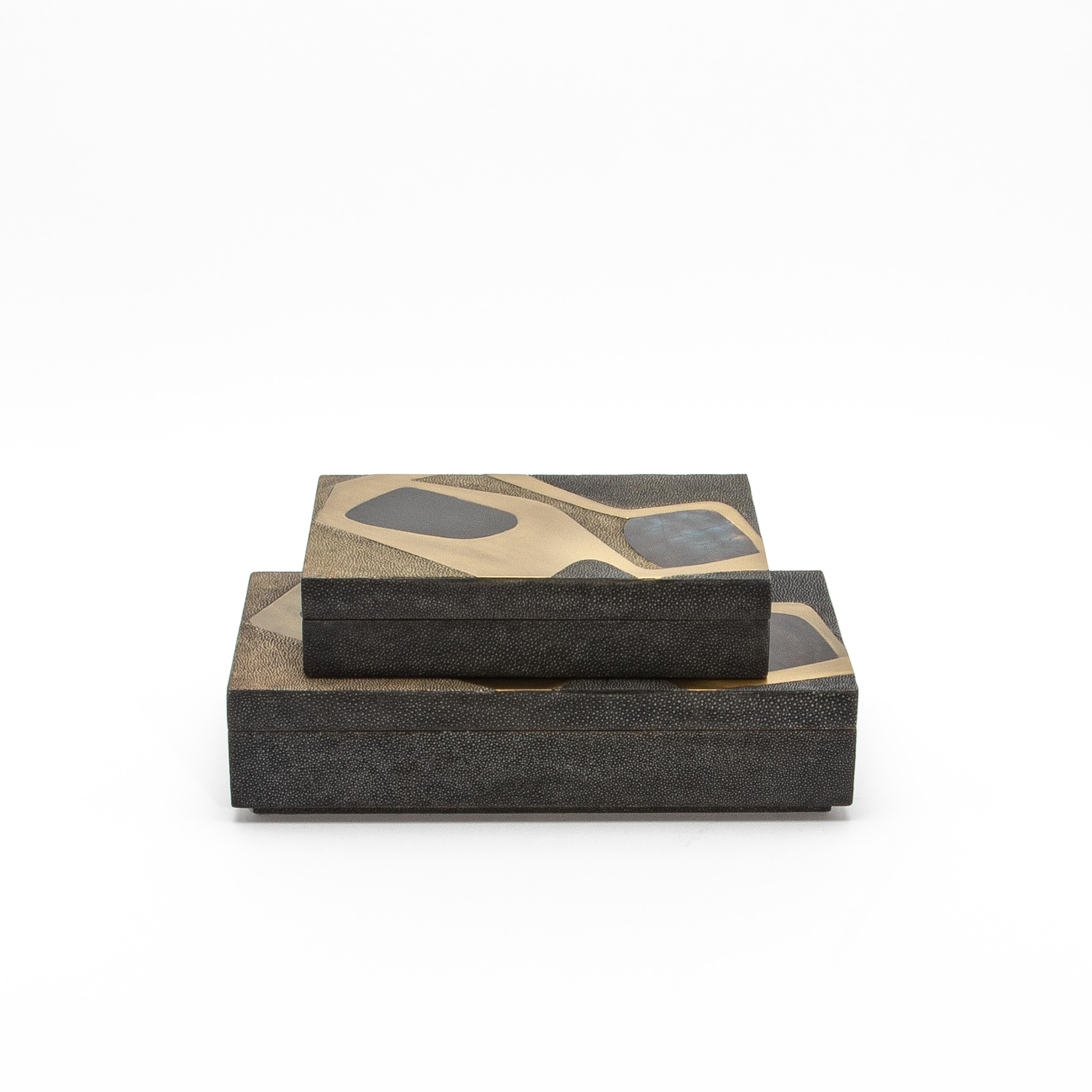 Art Deco Set of 2 Boxes in Shagreen with Shell and Brass Insert by R&Y Augousti For Sale