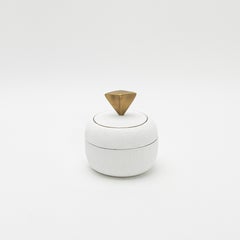 Set aus 2 Schachteln in weißem Chagrinleder mit Bronze-Patina-Messingdetails von Kifu Paris