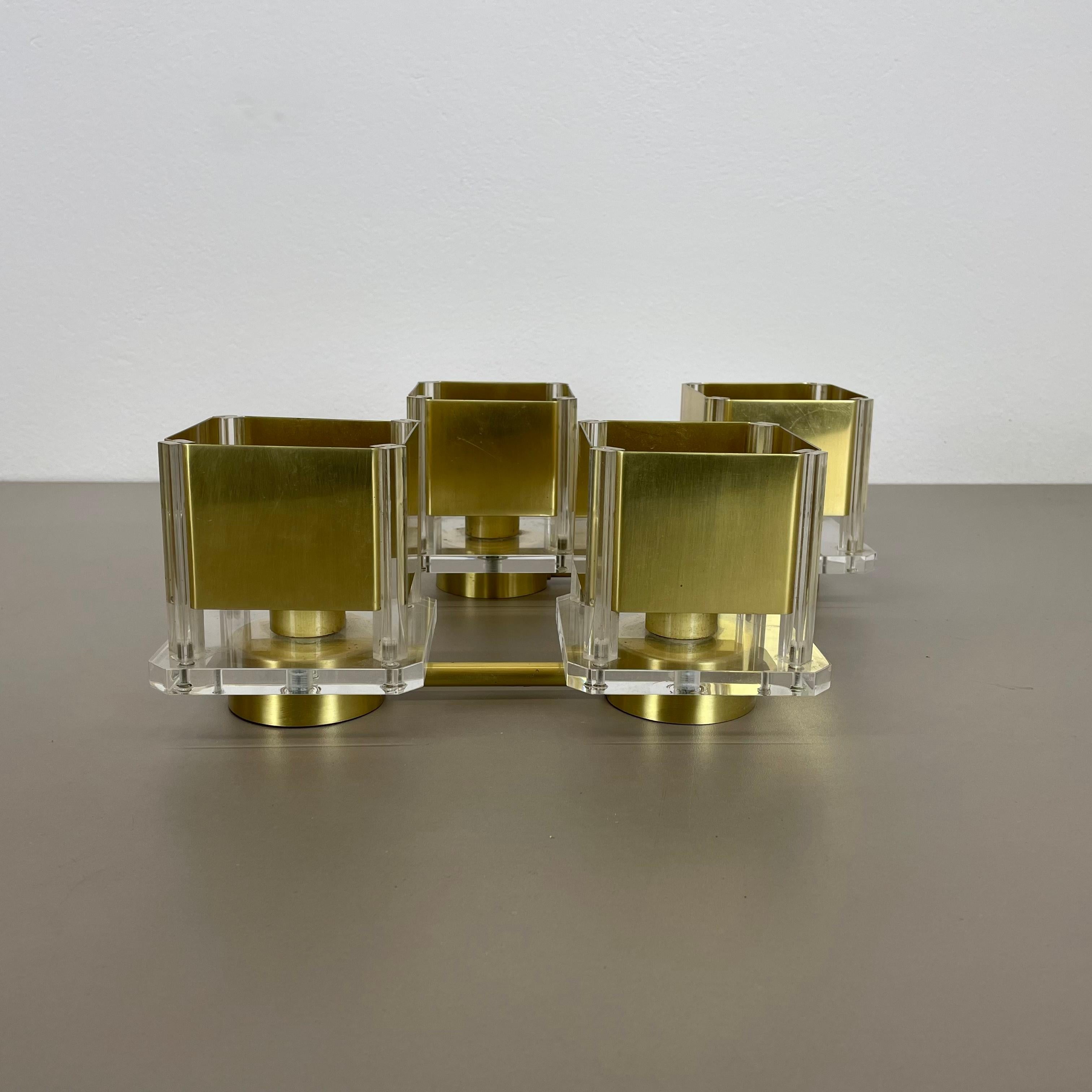 Set of 2 Brass + Acryl Glass Cubic Stilnovo Style Wall Light Sconces, Italy 1970 For Sale 1
