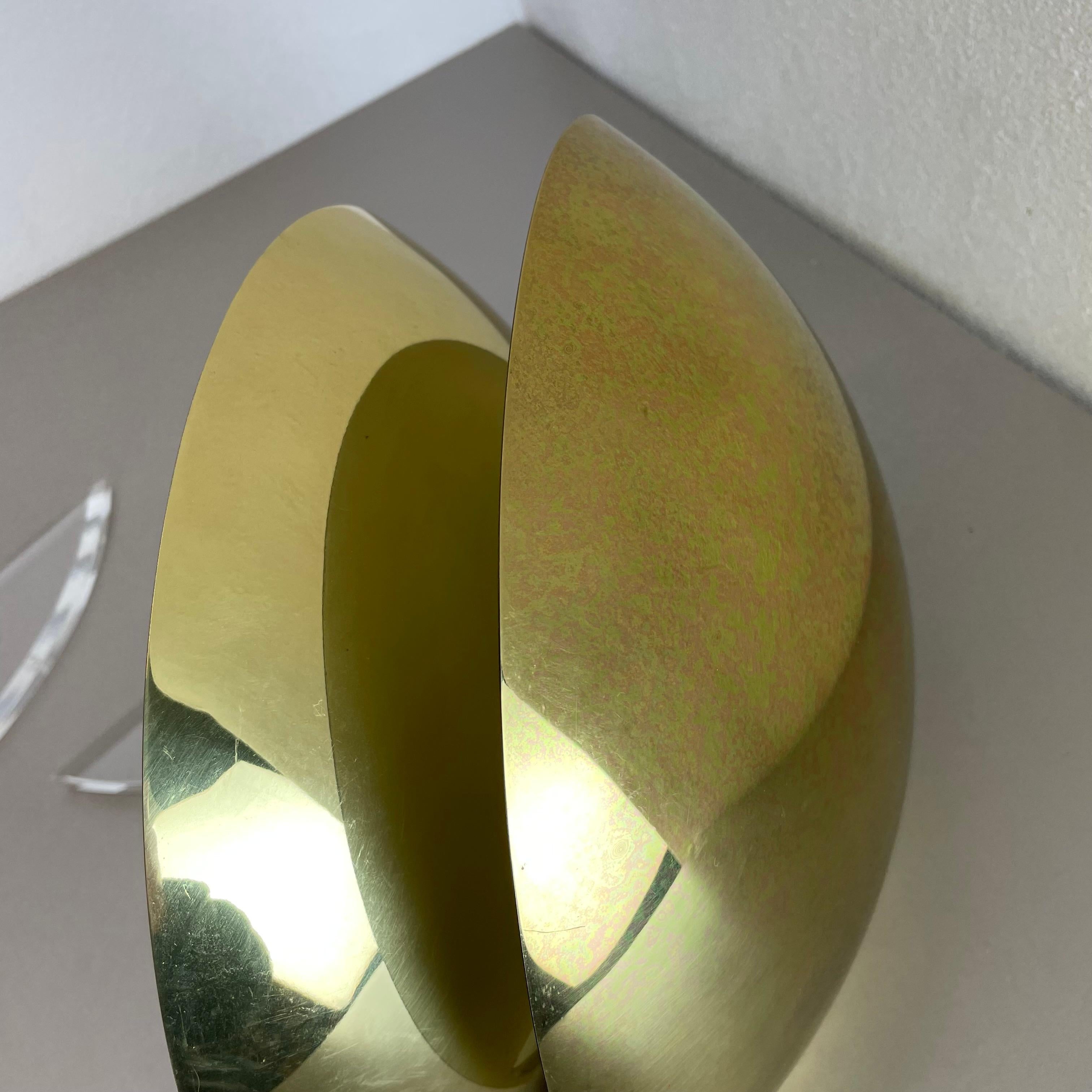 set of 2 Brass Acryl Glass wall lights by Vereinigte Werkstätten attr. Germany For Sale 3
