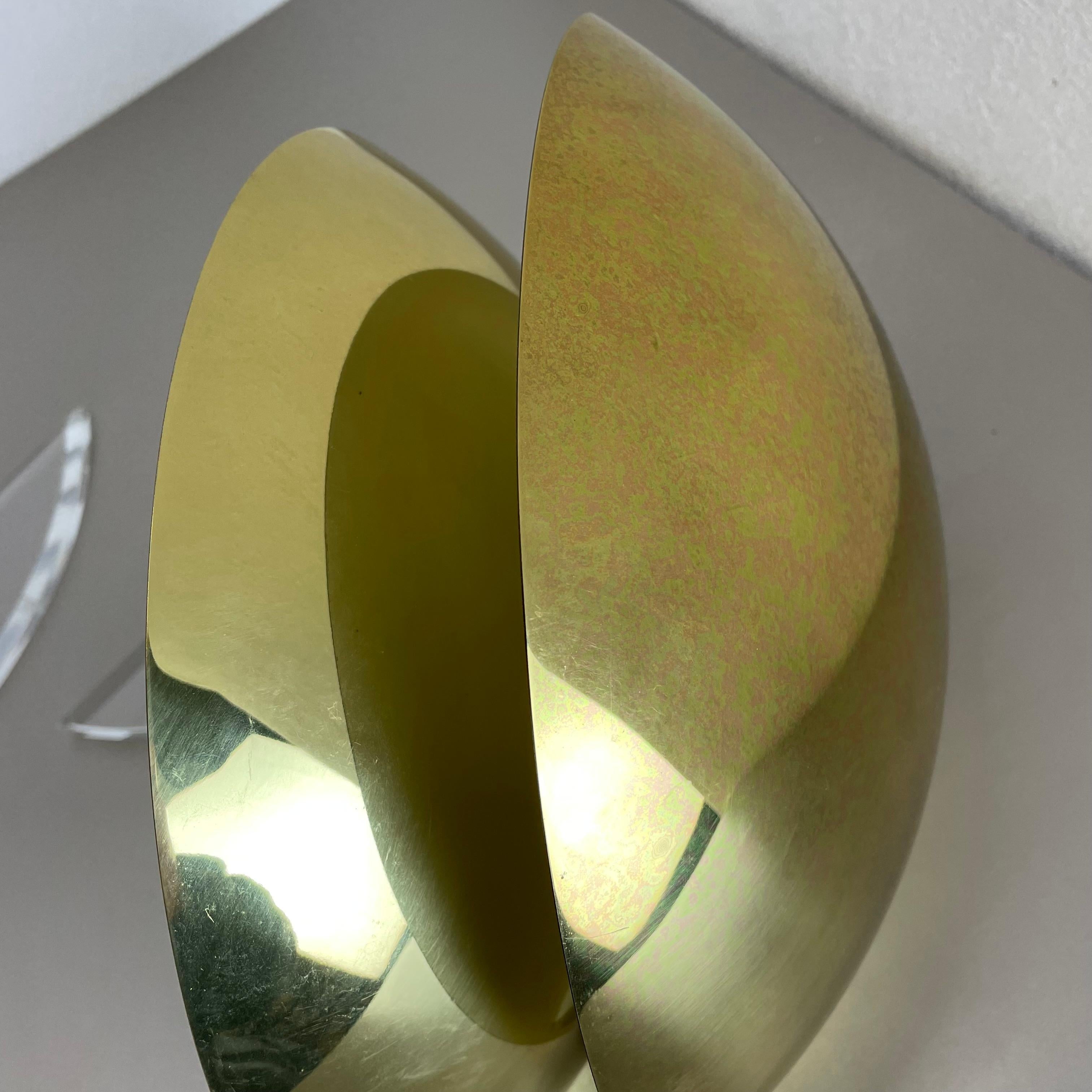 set of 2 Brass Acryl Glass wall lights by Vereinigte Werkstätten attr. Germany For Sale 4