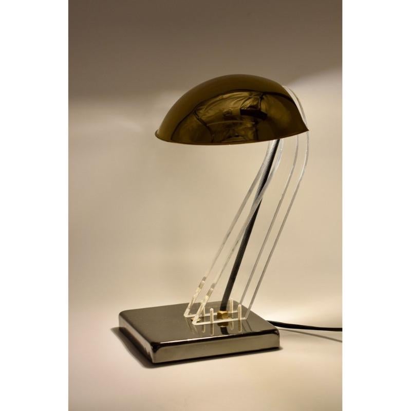 Juego de 2 lámparas de mesa de latón y cristal acrílico, Francia, años 60 en venta 10